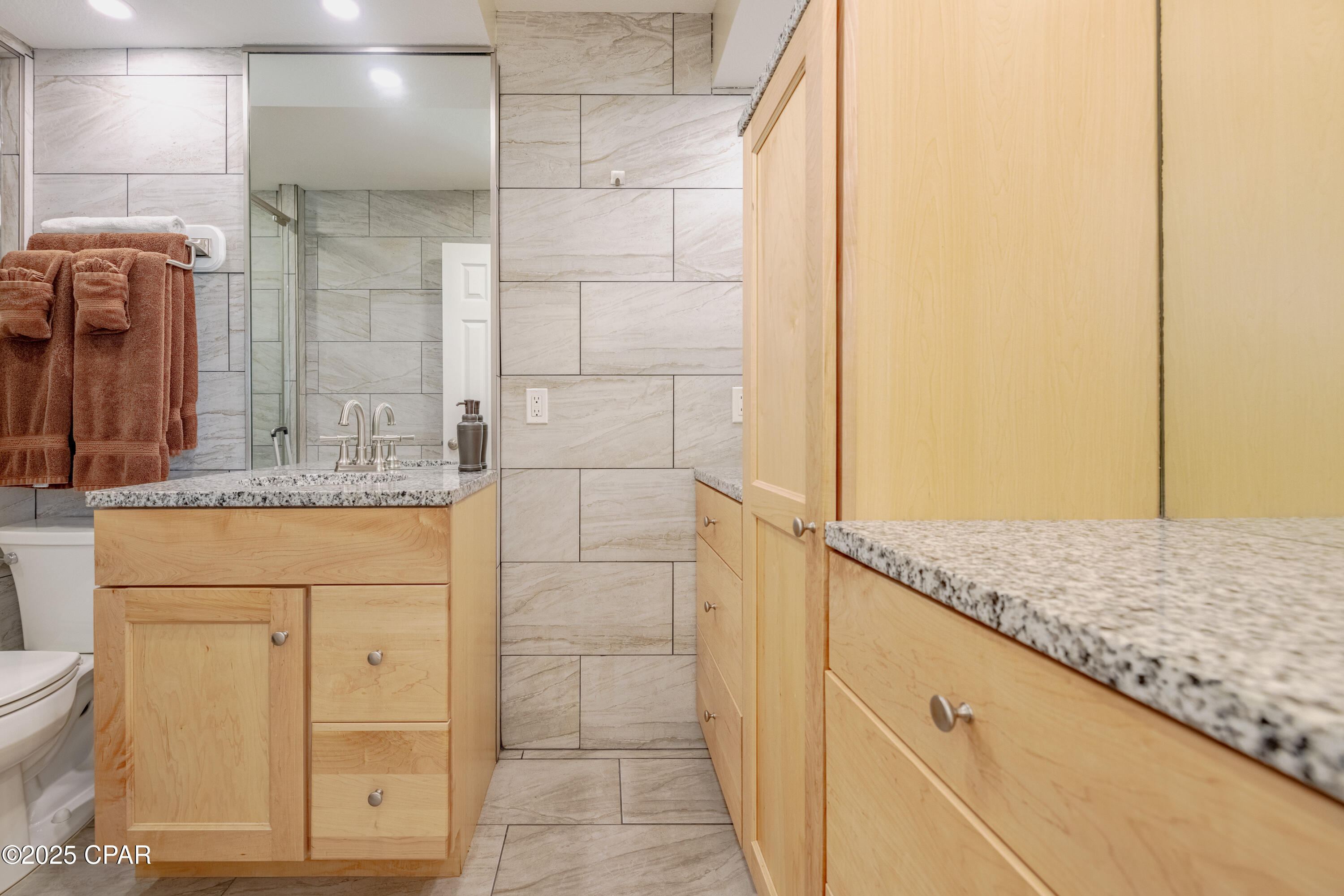 Fontainebleau Terrace - Residential