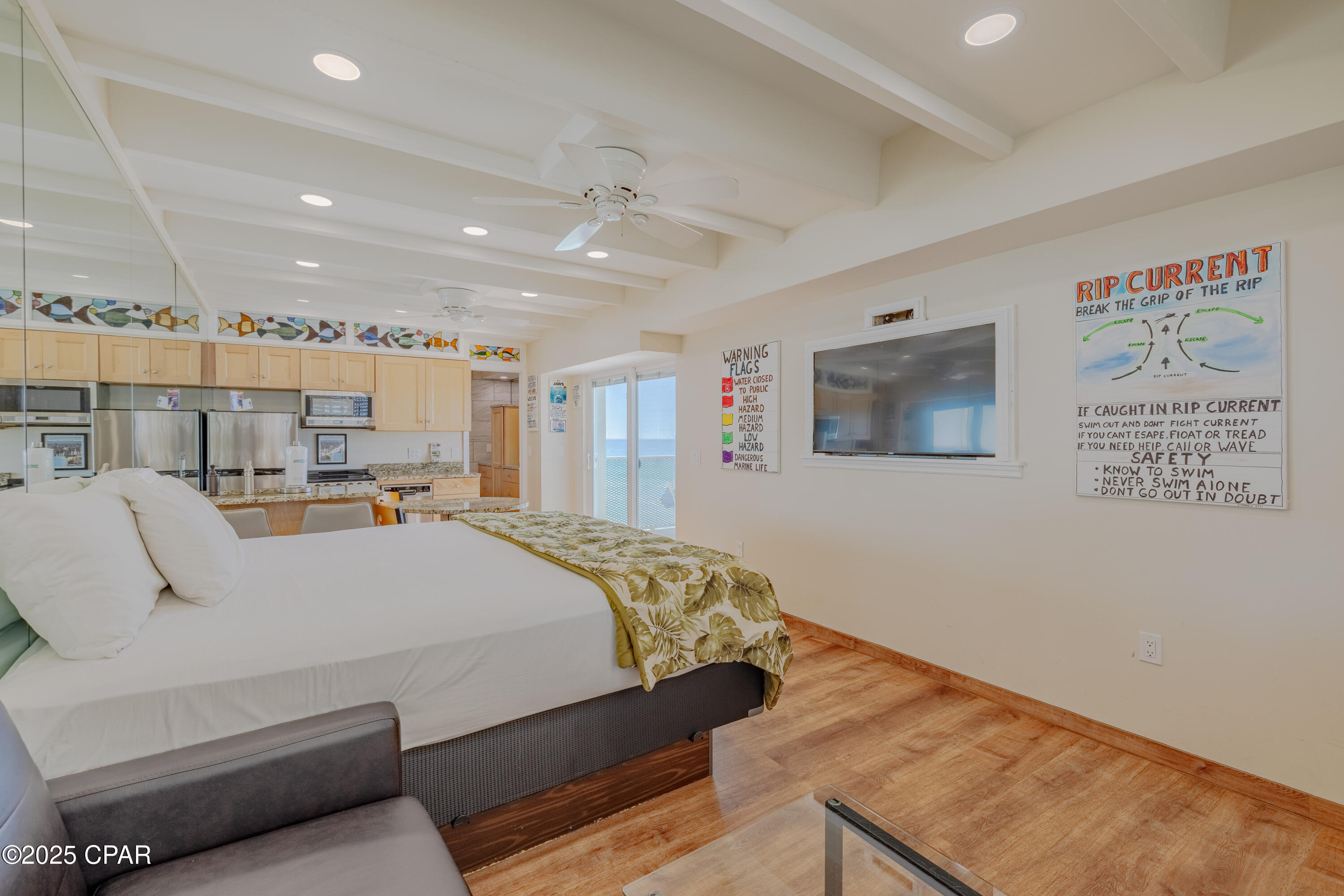 Fontainebleau Terrace - Residential