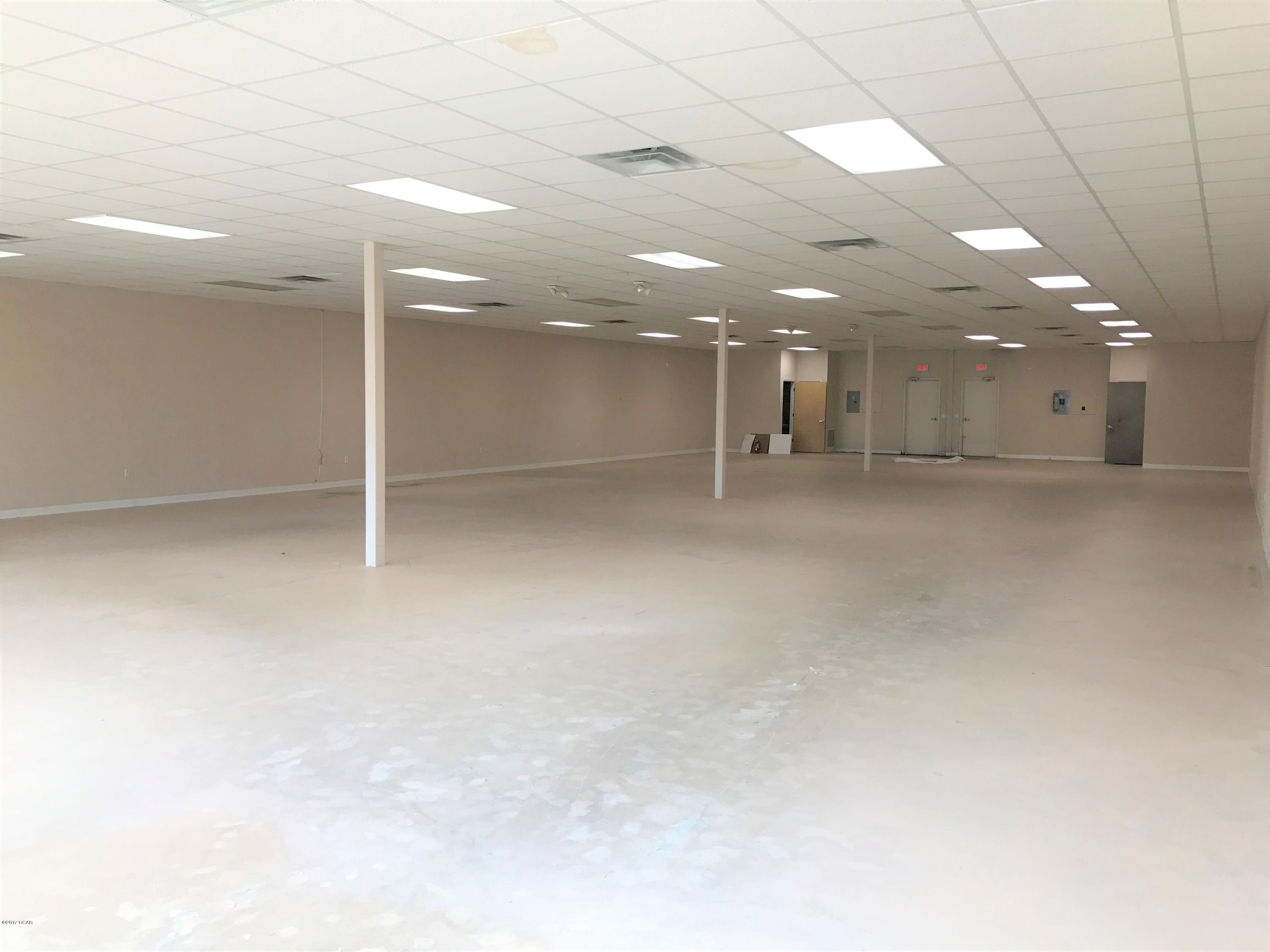 [No Recorded Subdiv] - Commercial Sale