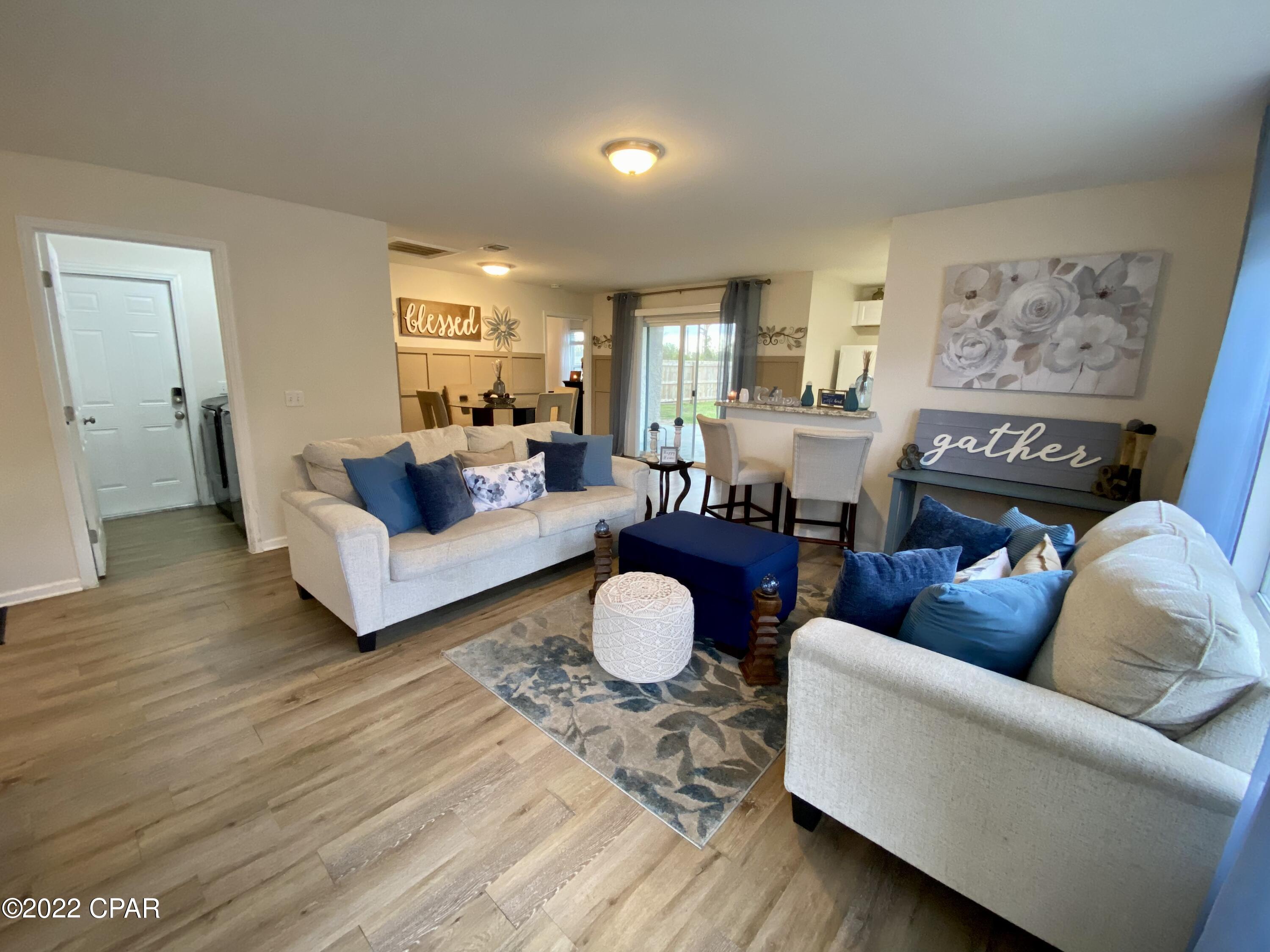 Pine Tree Place Unit 1 - Residential