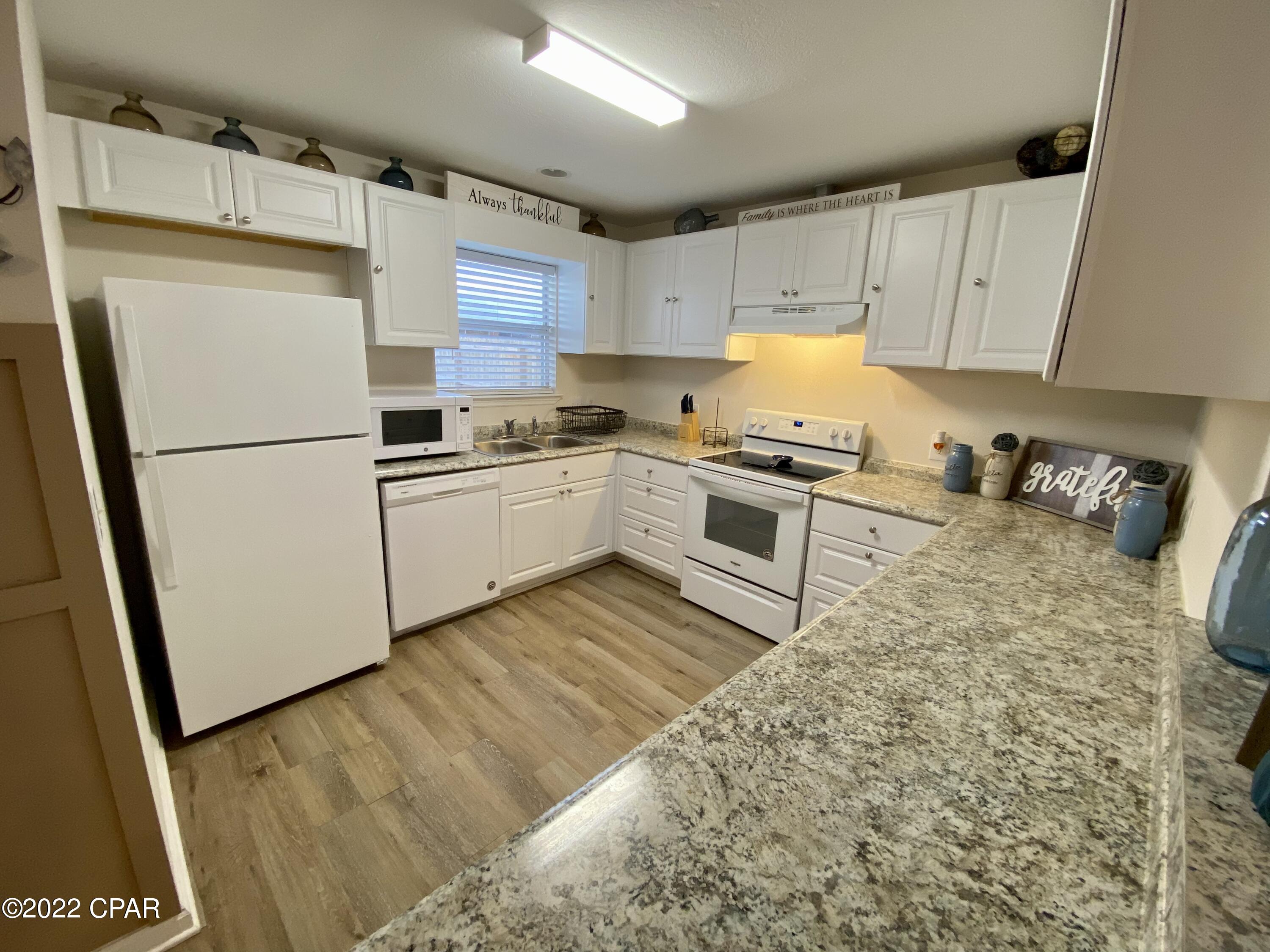 Pine Tree Place Unit 1 - Residential