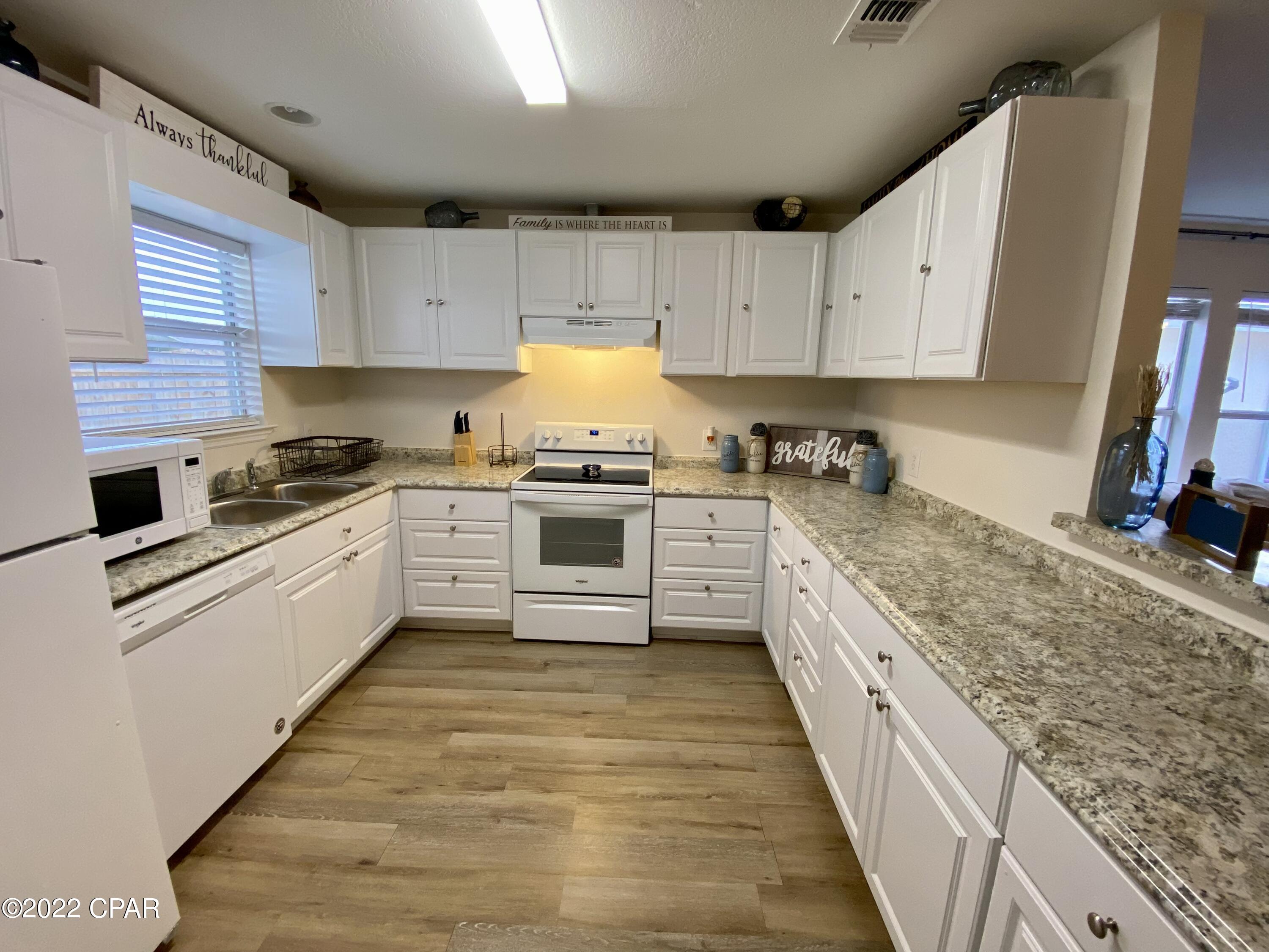 Pine Tree Place Unit 1 - Residential