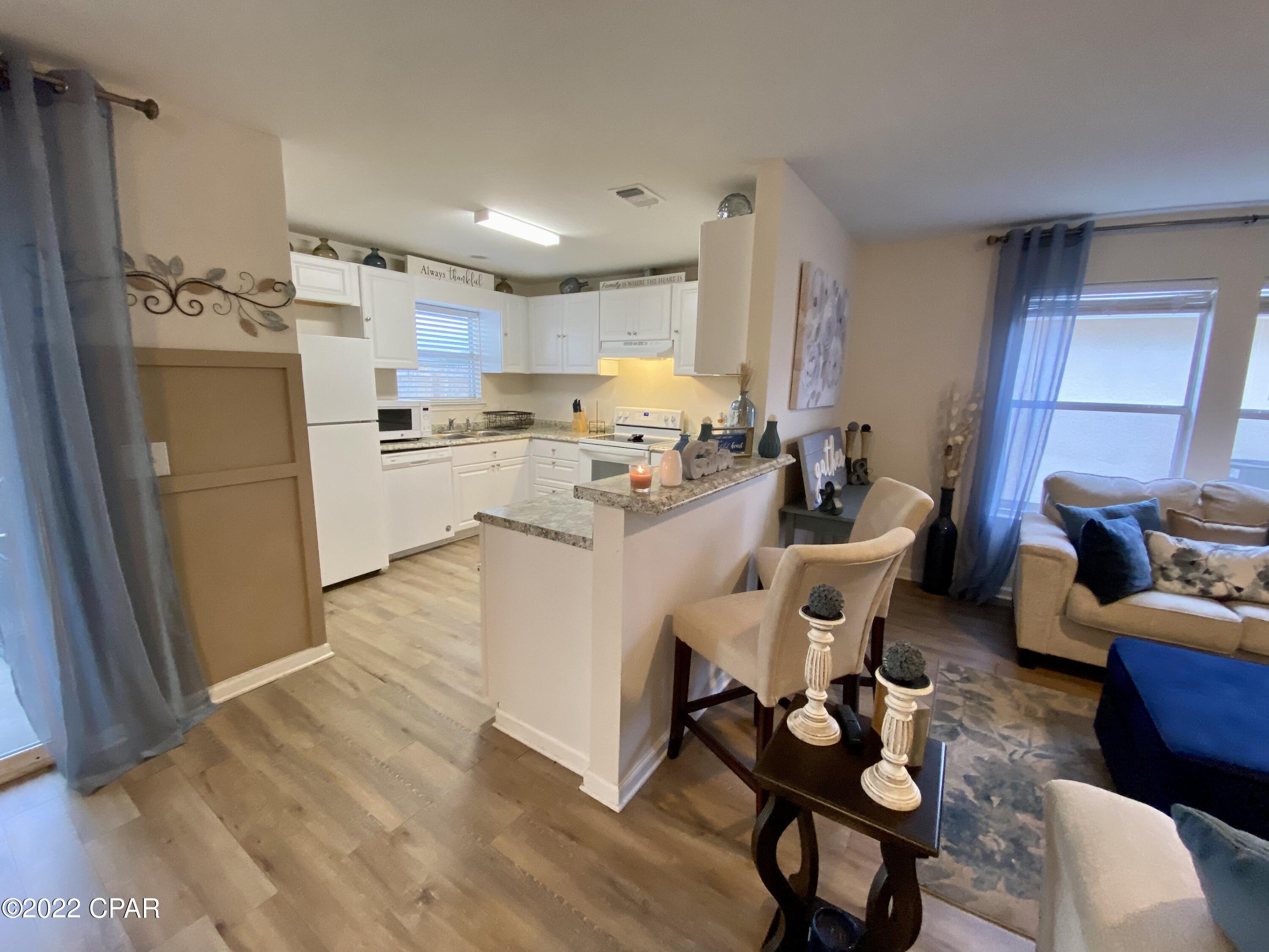 Pine Tree Place Unit 1 - Residential