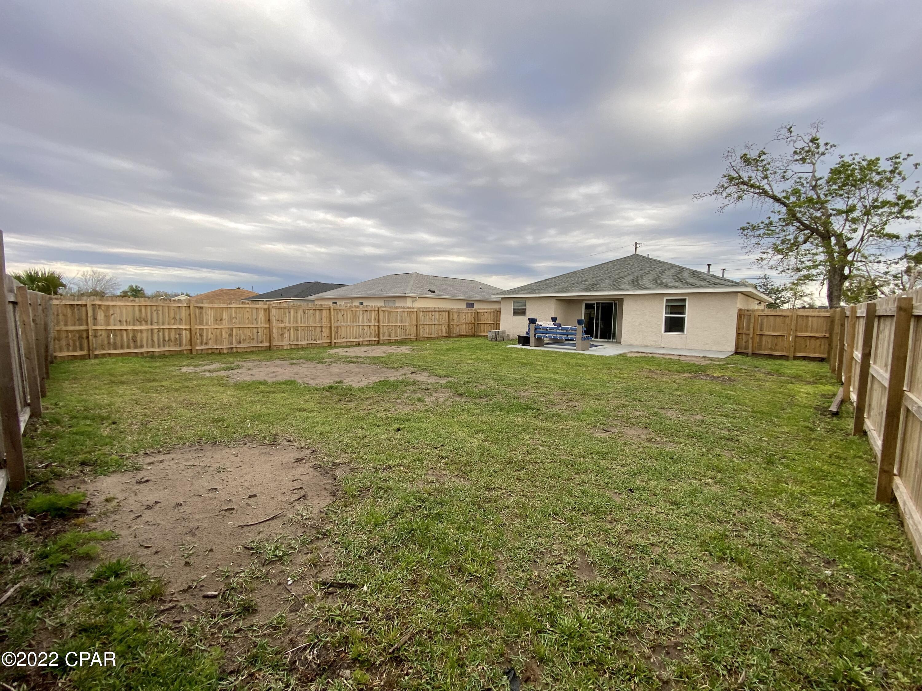 Pine Tree Place Unit 1 - Residential