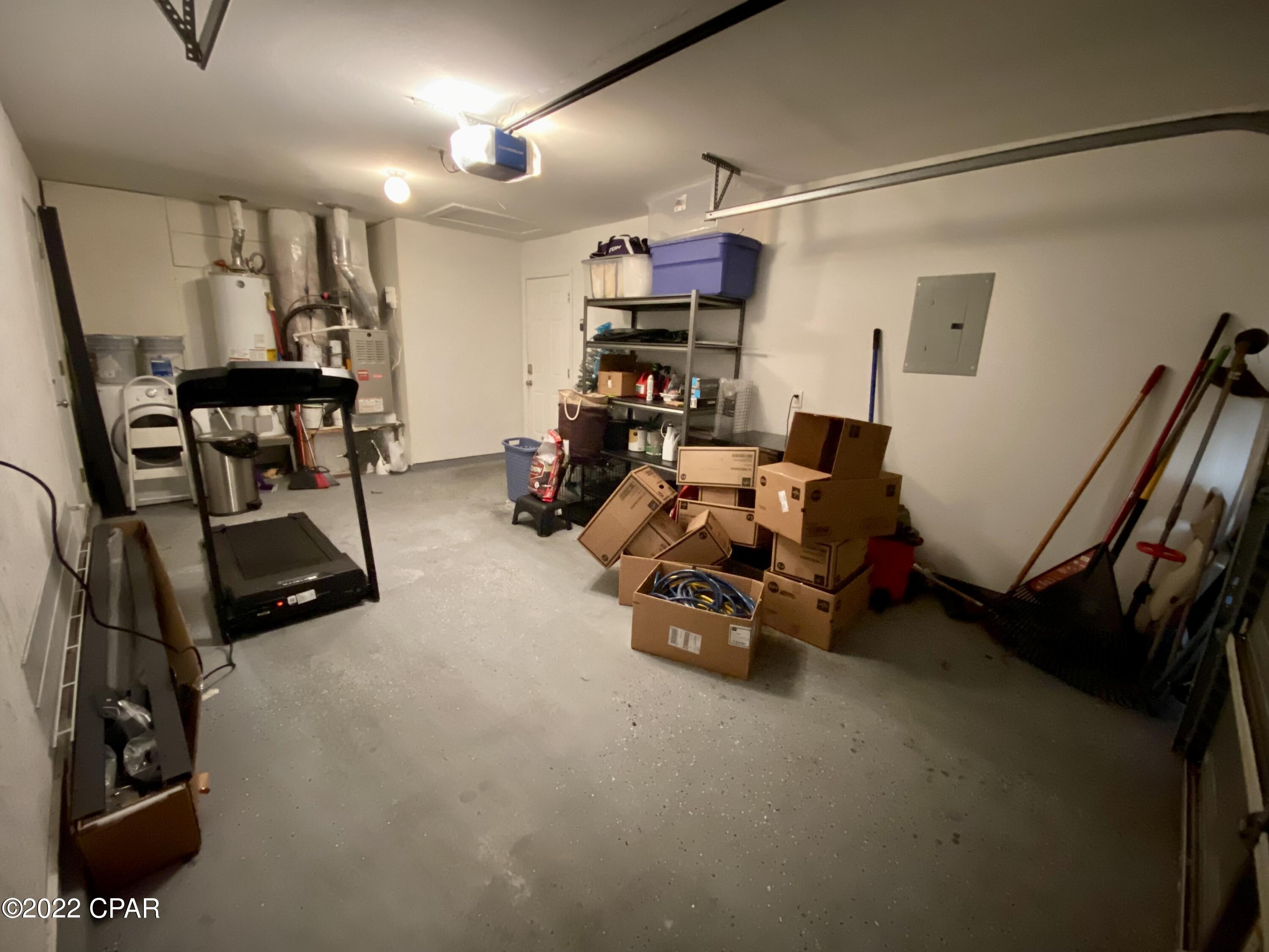 Pine Tree Place Unit 1 - Residential