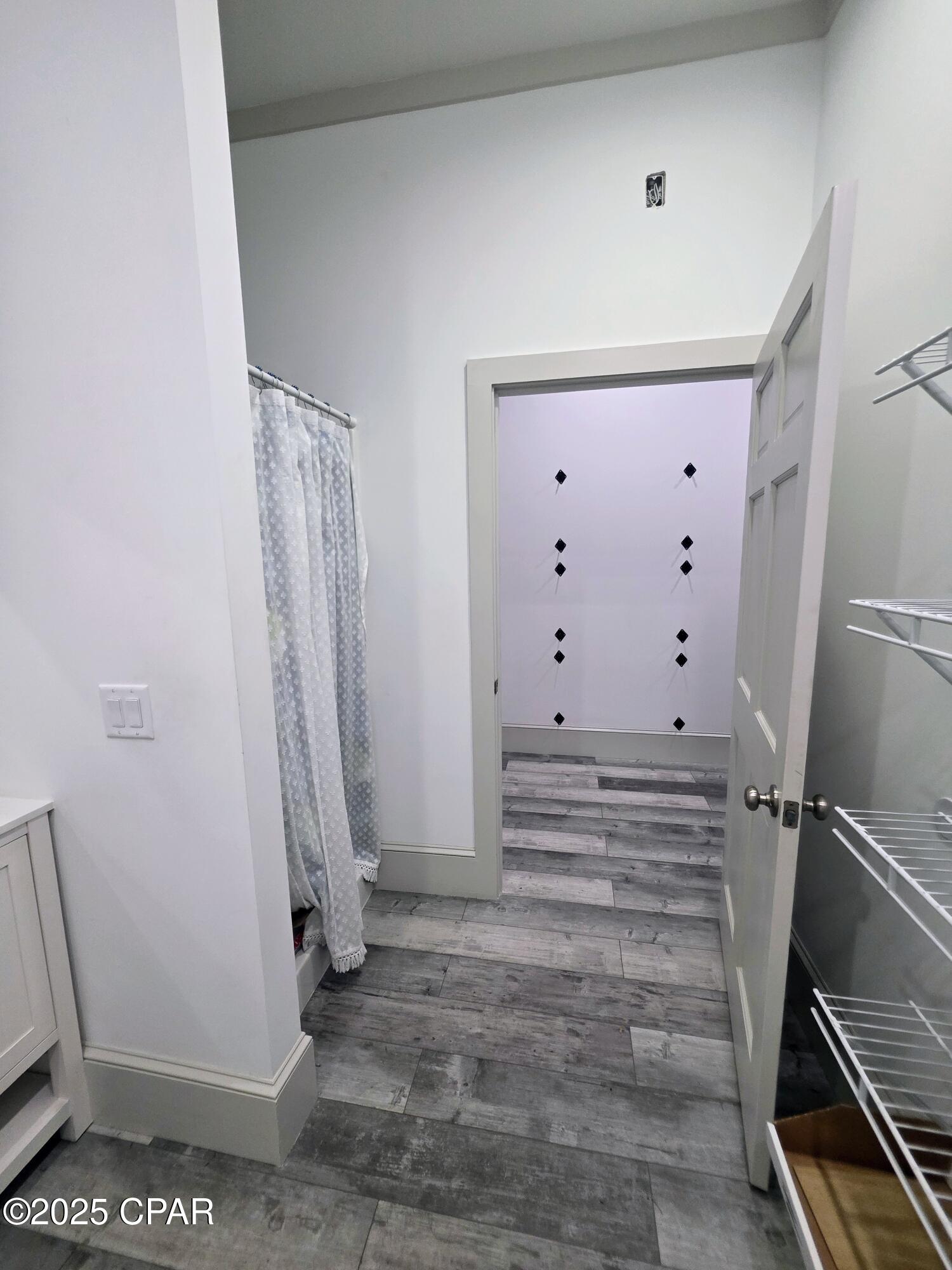 Laguna Beach 3rd Add - Commercial Lease