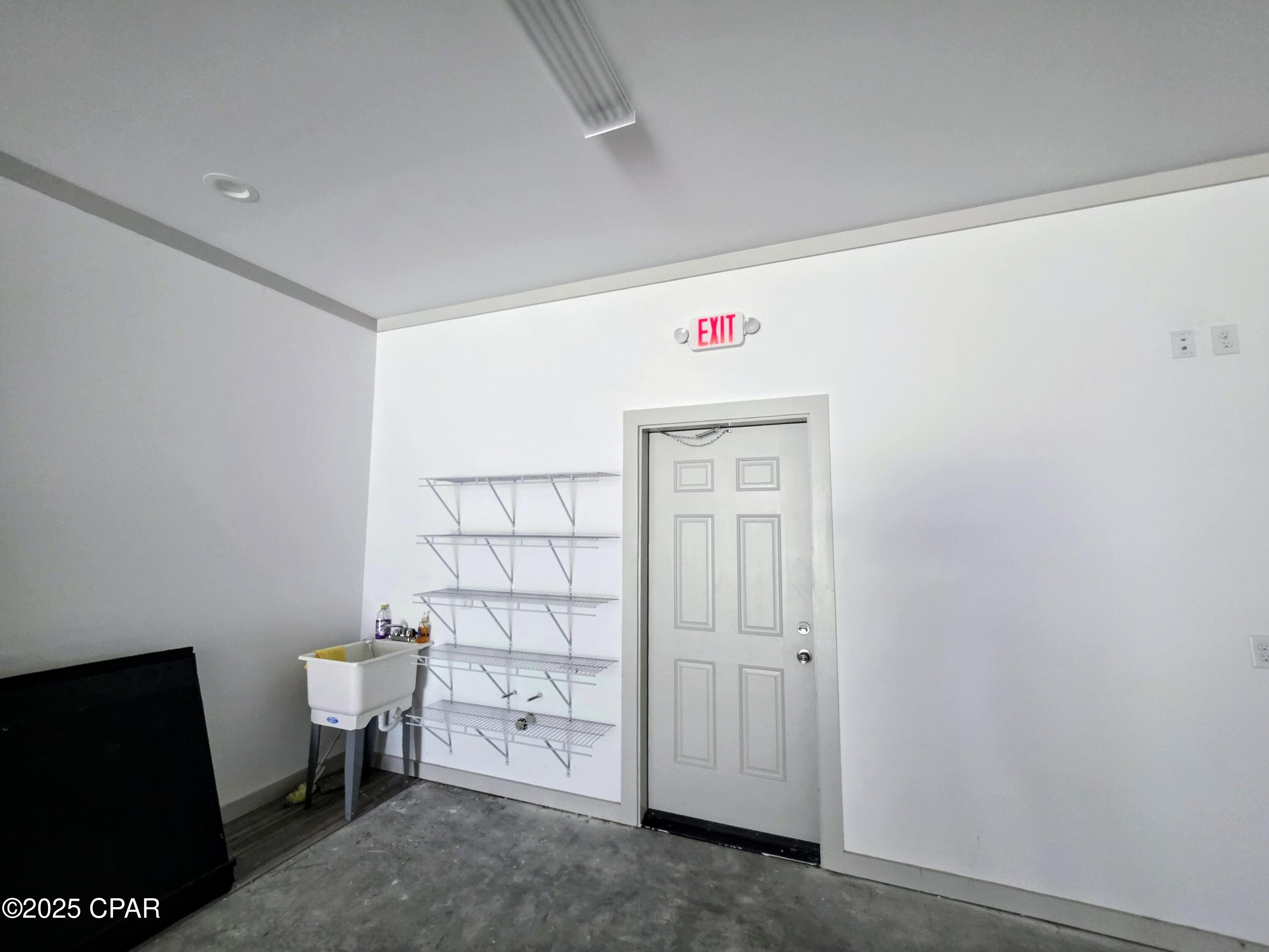 Laguna Beach 3rd Add - Commercial Lease