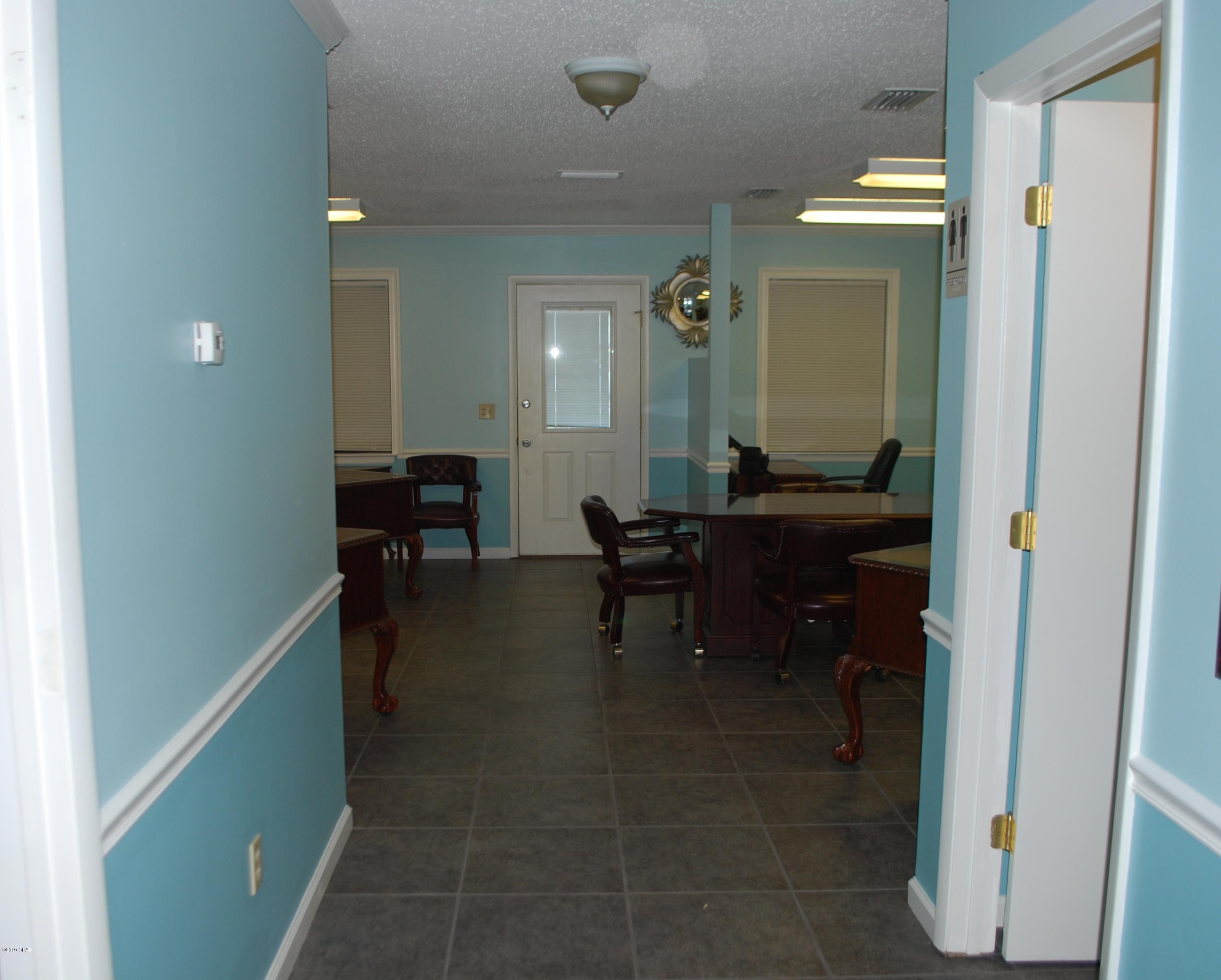 [No Recorded Subdiv] - Commercial Sale