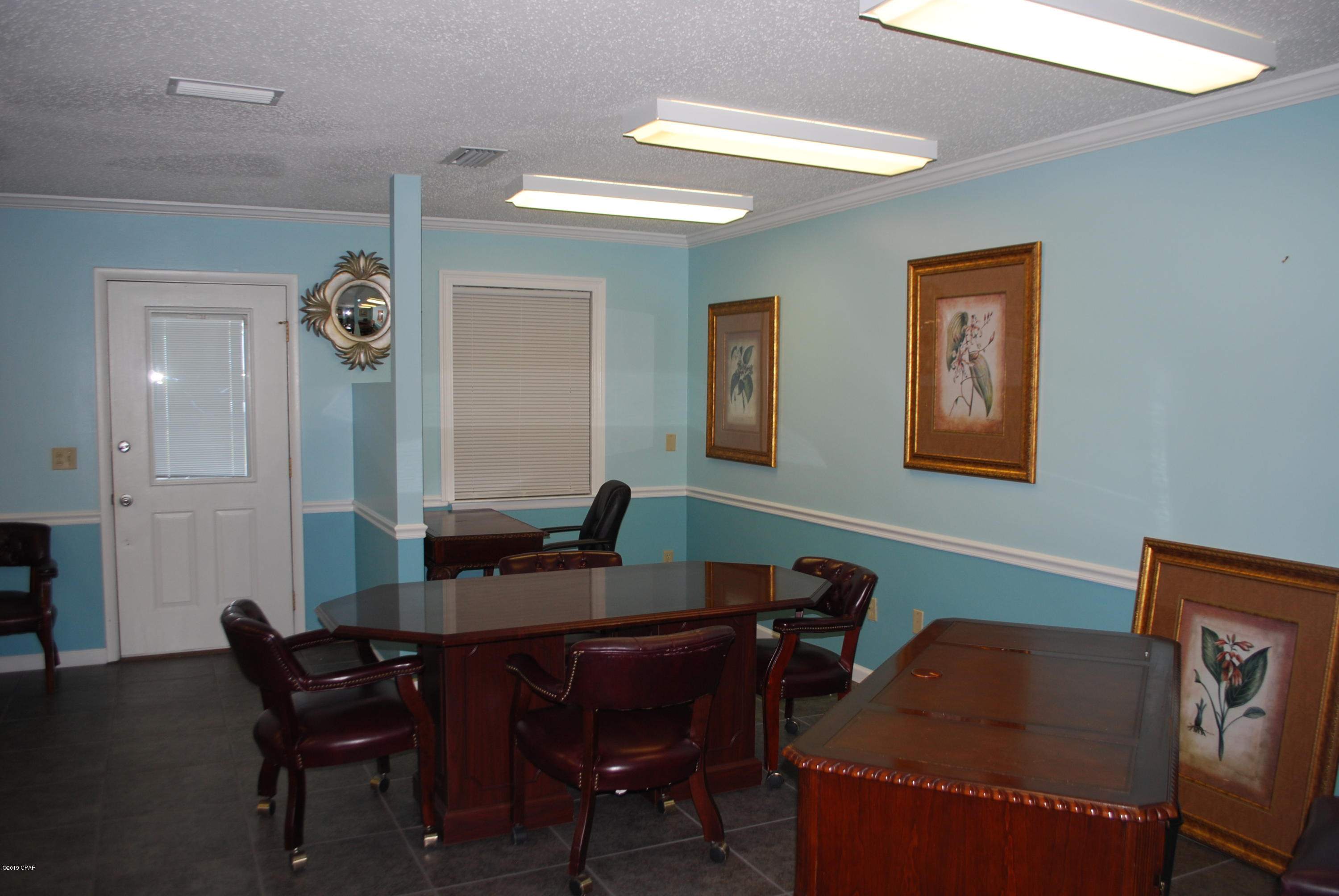 [No Recorded Subdiv] - Commercial Sale