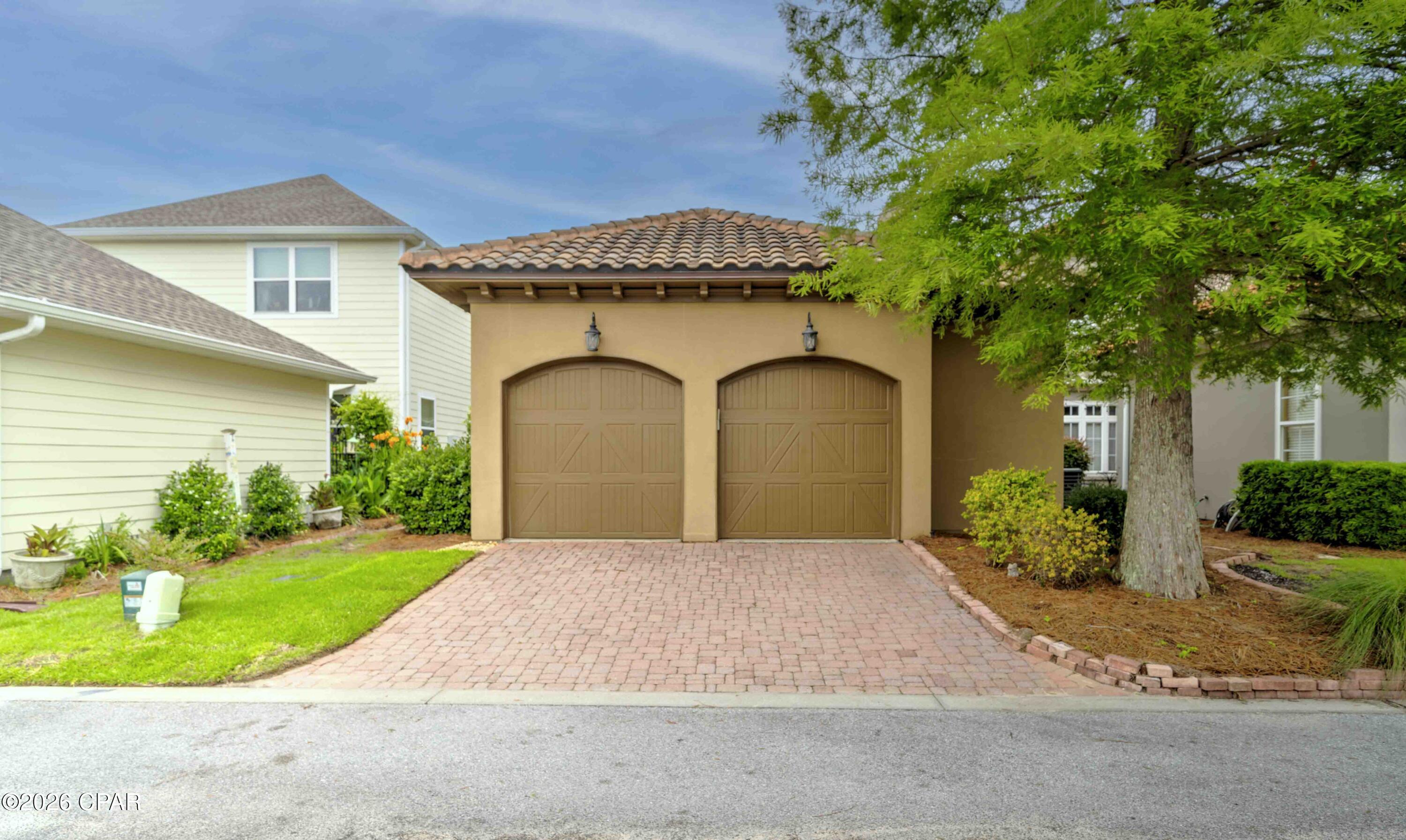 Magnolia Bay Club - Residential