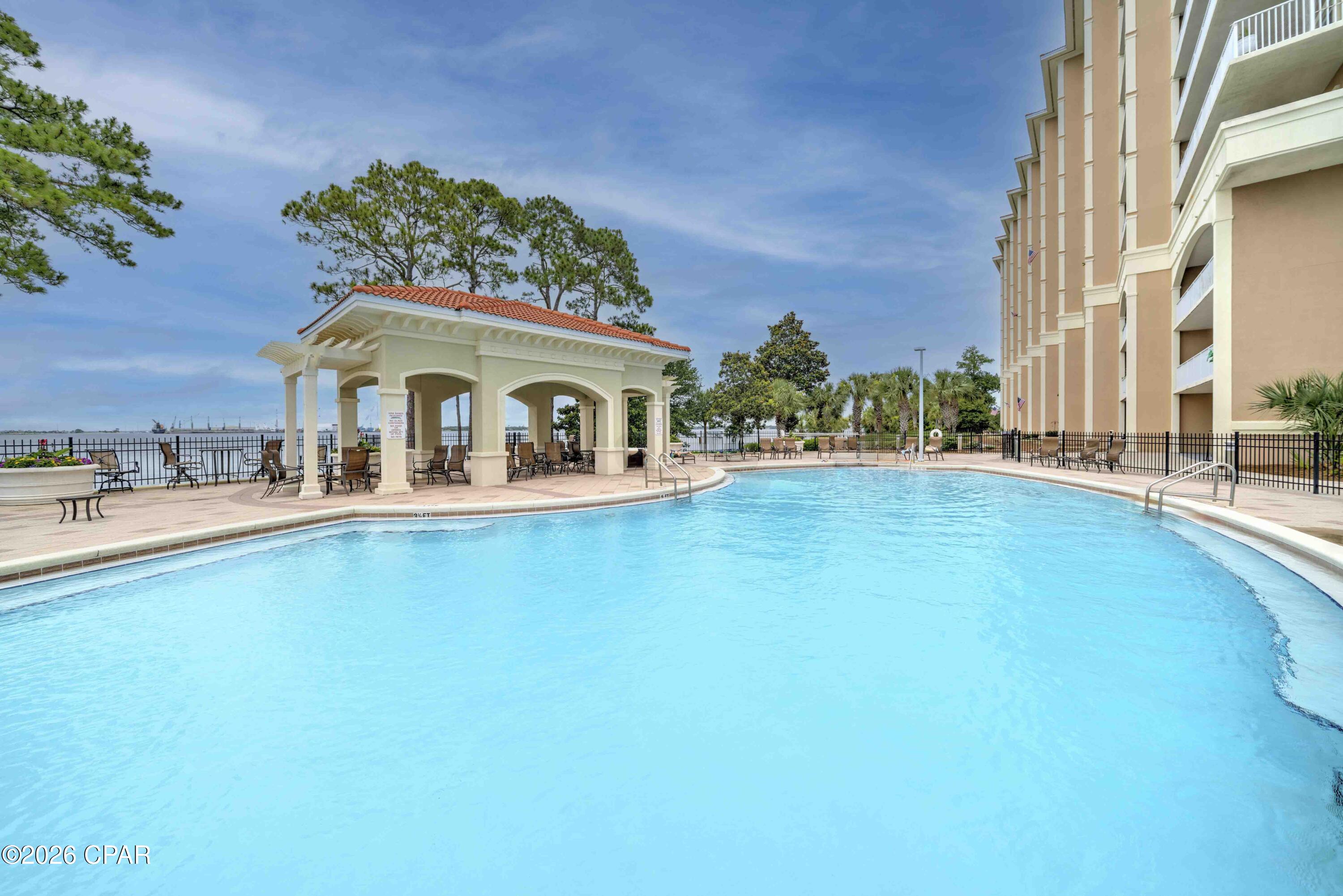 Magnolia Bay Club - Residential