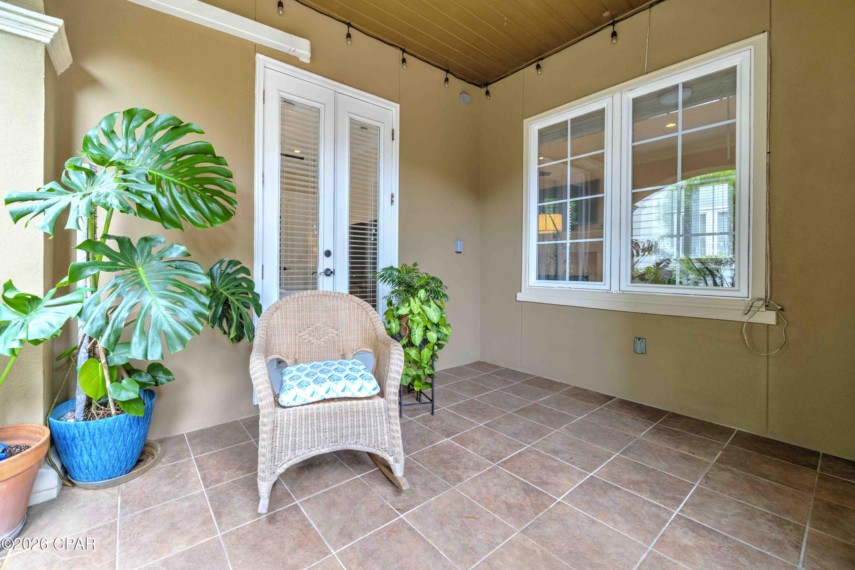 Magnolia Bay Club - Residential