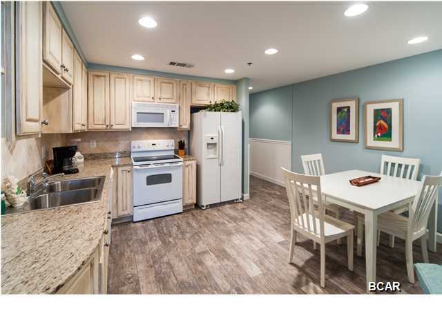 Splash Condo - Residential