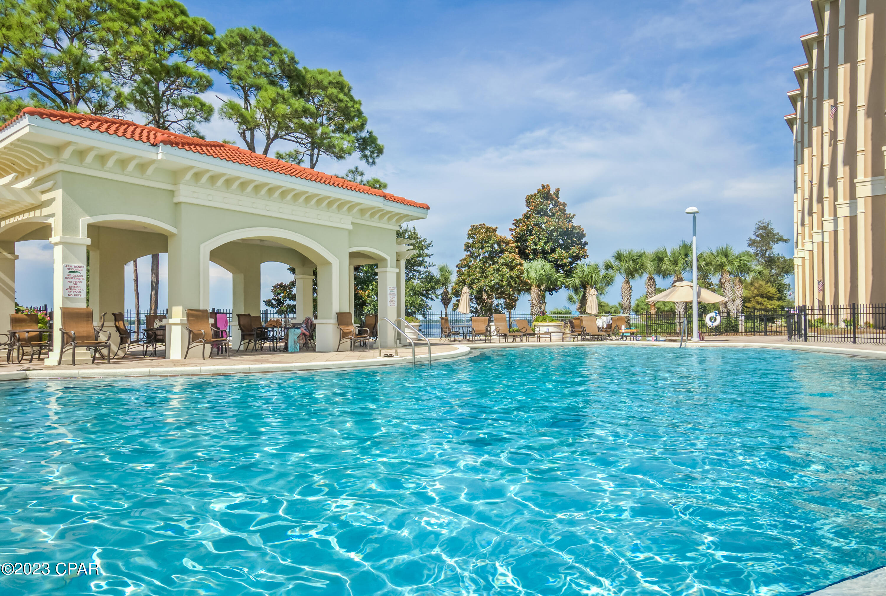 Magnolia Bay Club - Residential