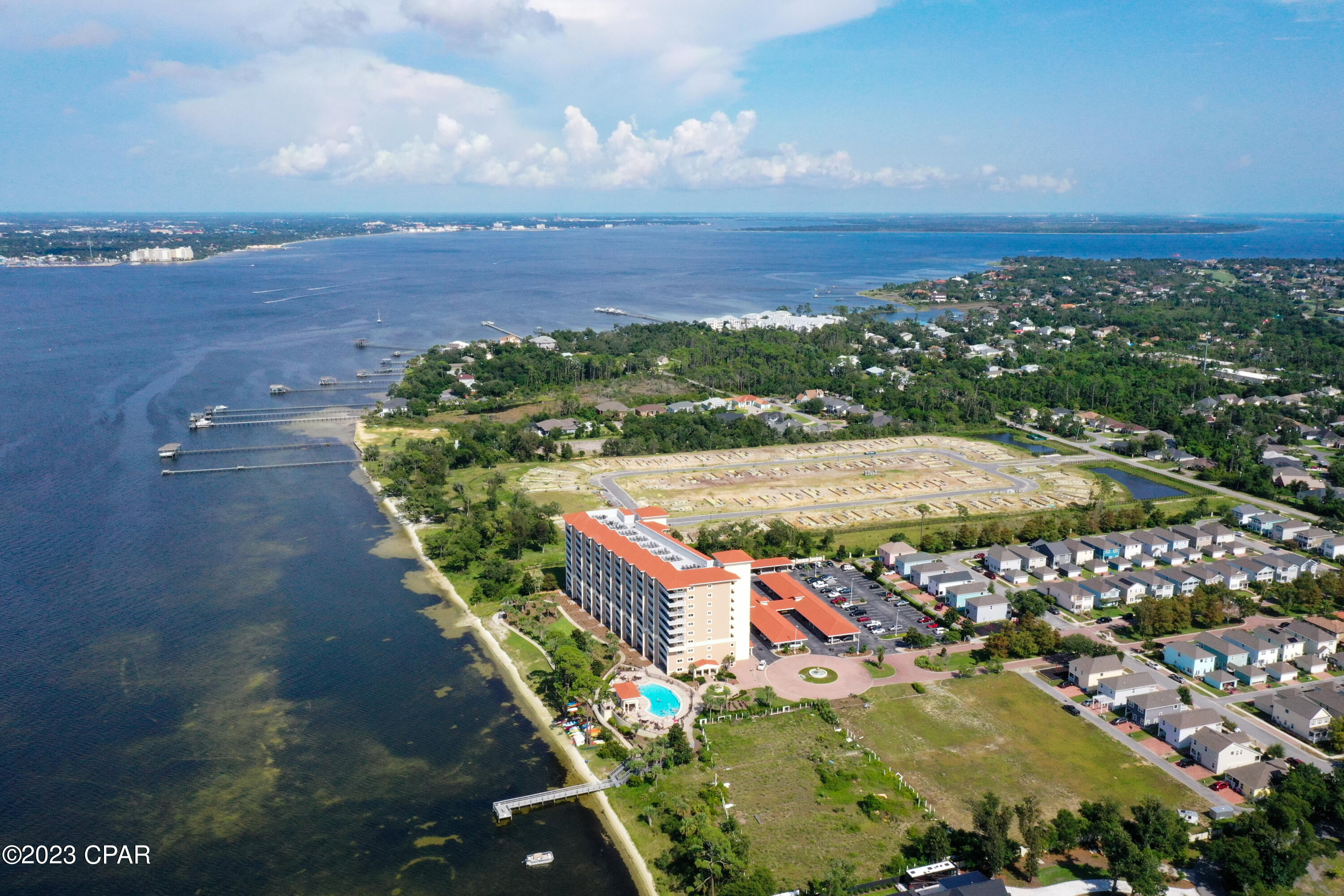 Magnolia Bay Club - Residential