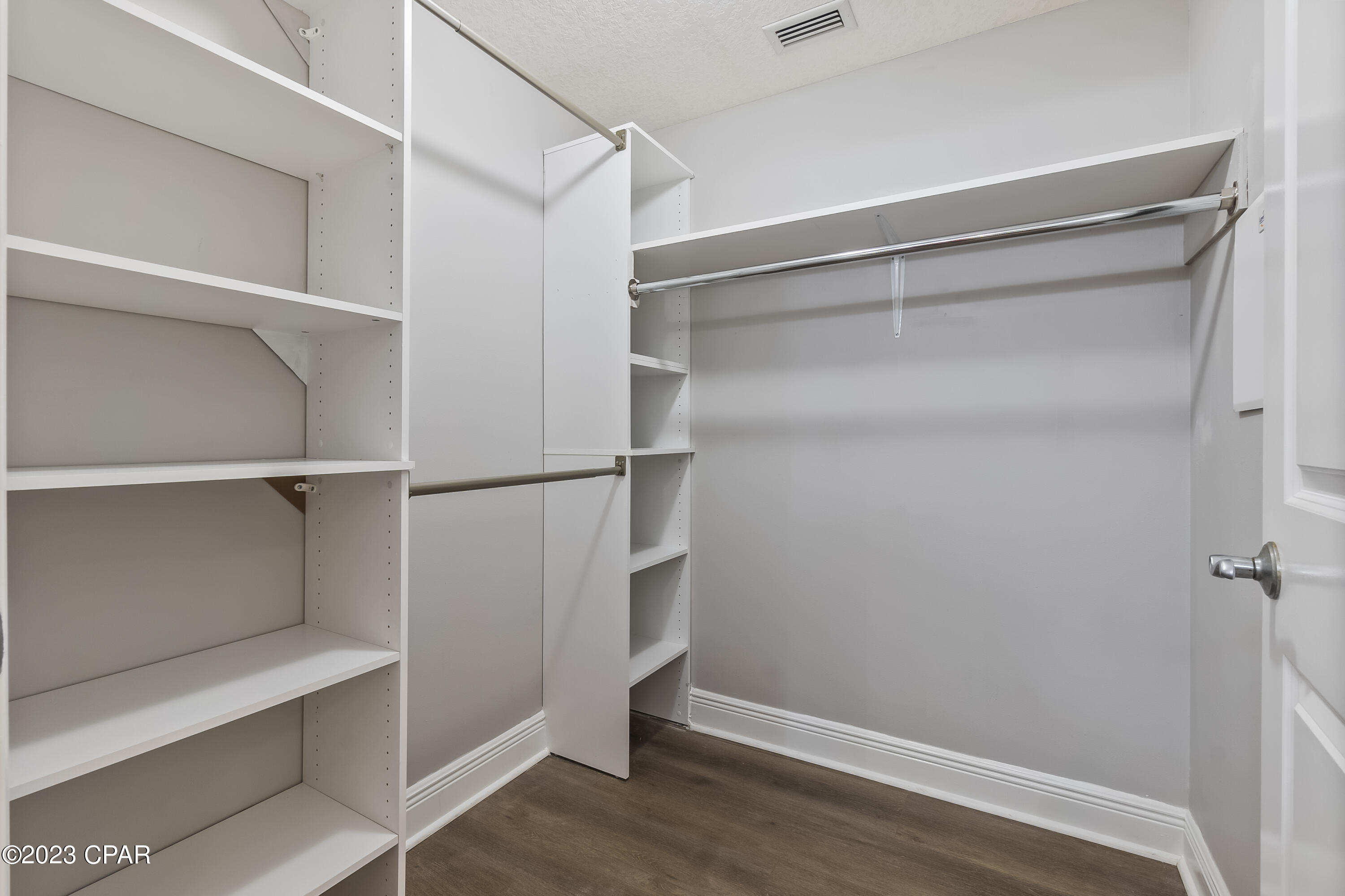 Magnolia Bay Club - Residential