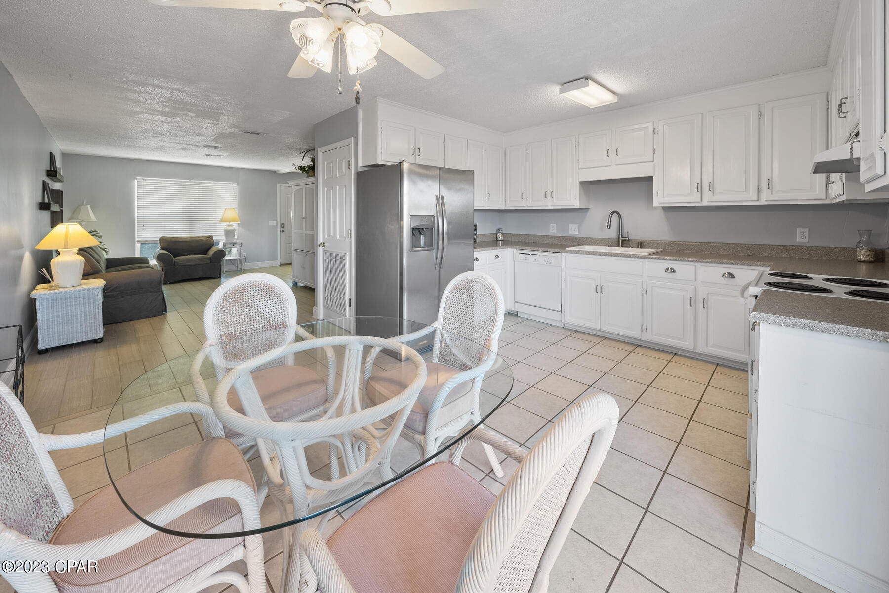 Villa Chateaus - Residential