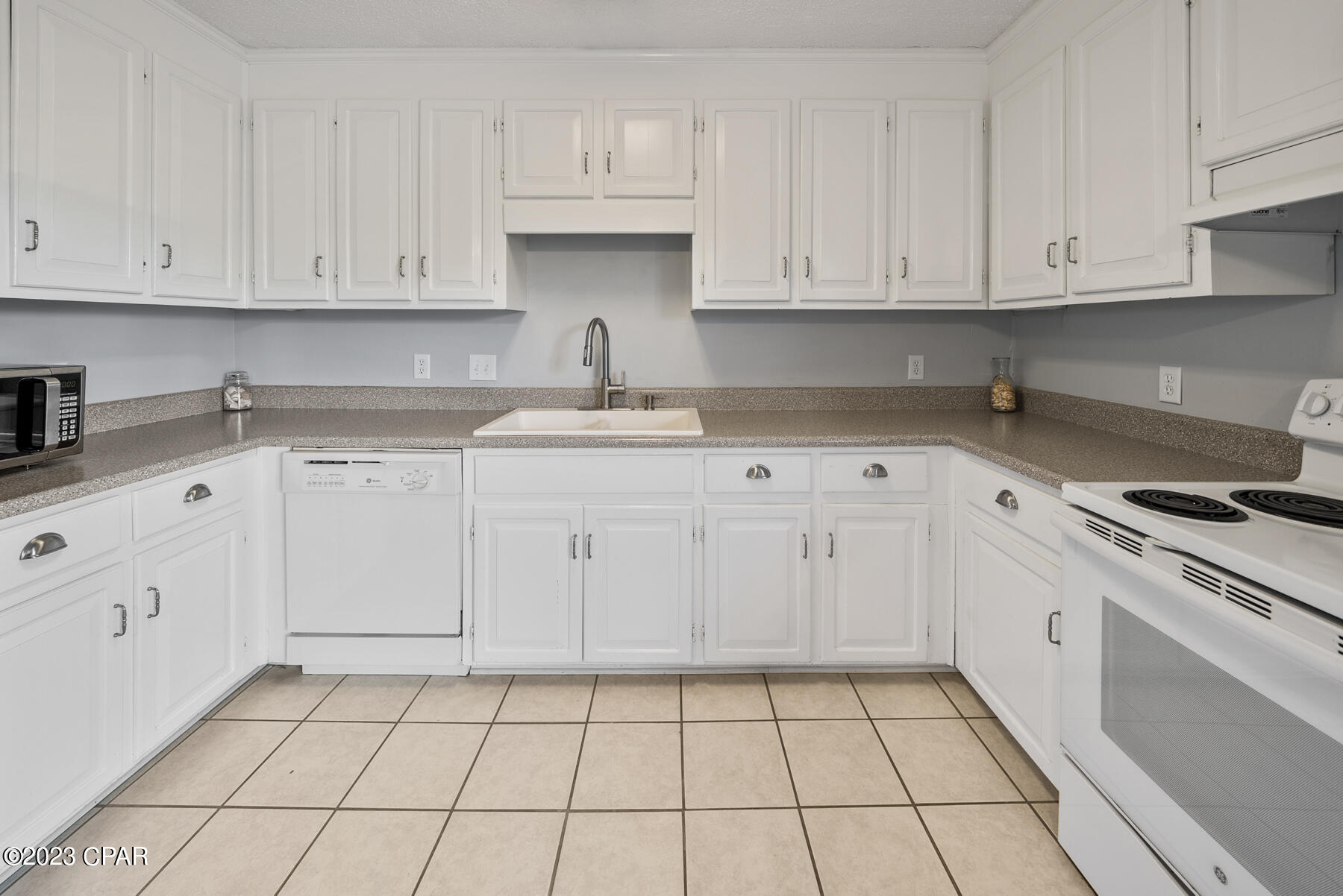 Villa Chateaus - Residential