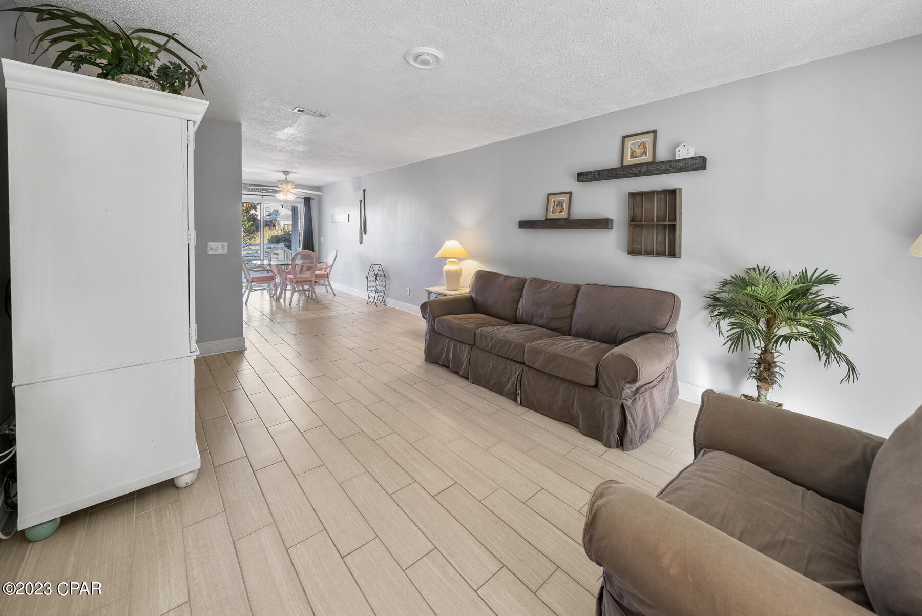 Villa Chateaus - Residential