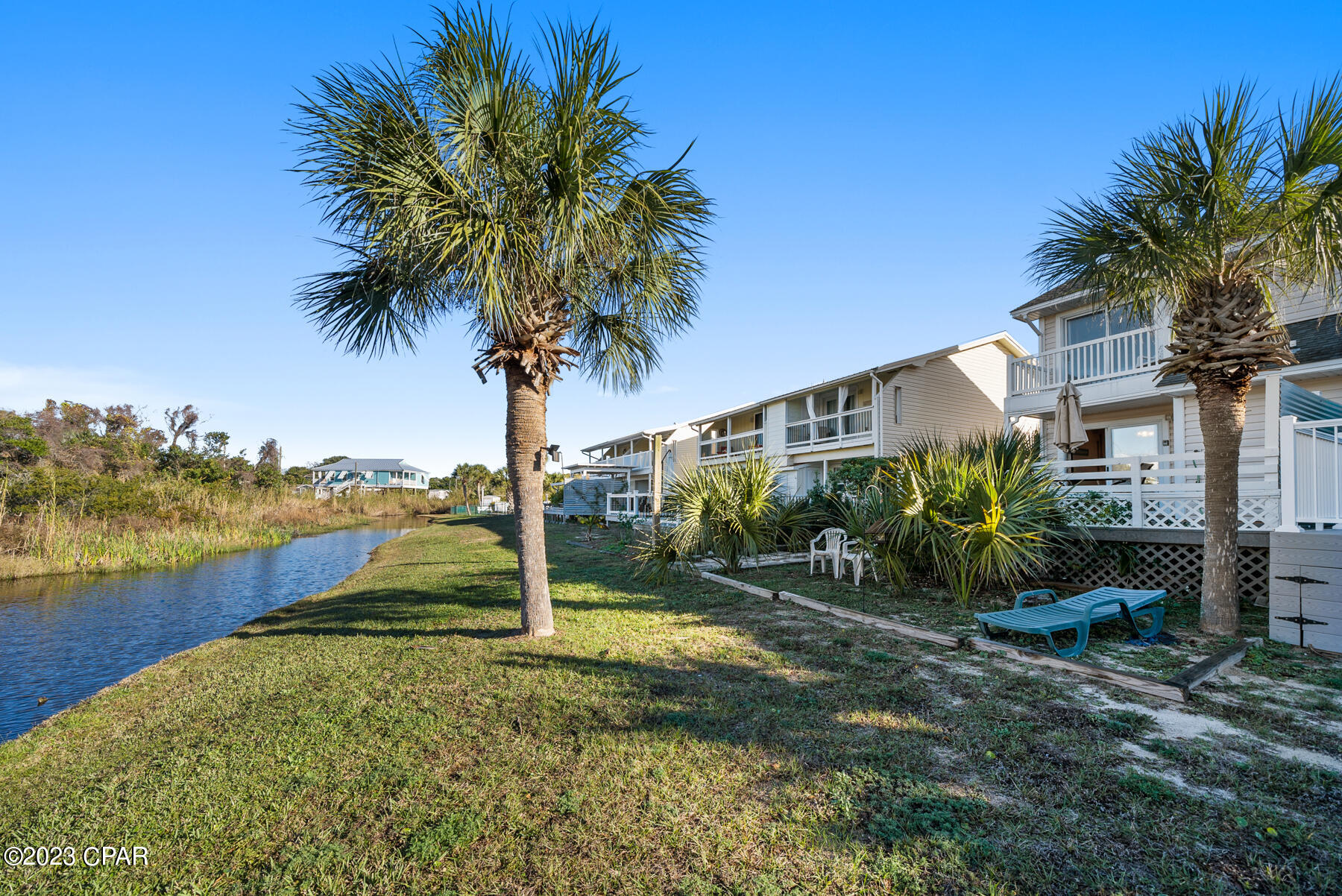 Villa Chateaus - Residential