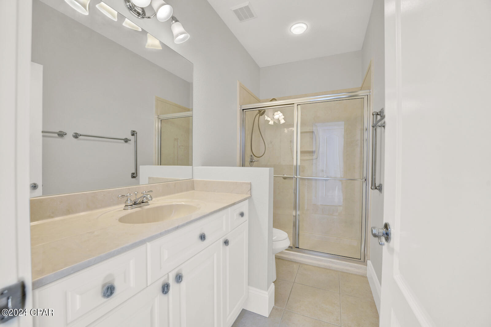 Colony Club - Residential