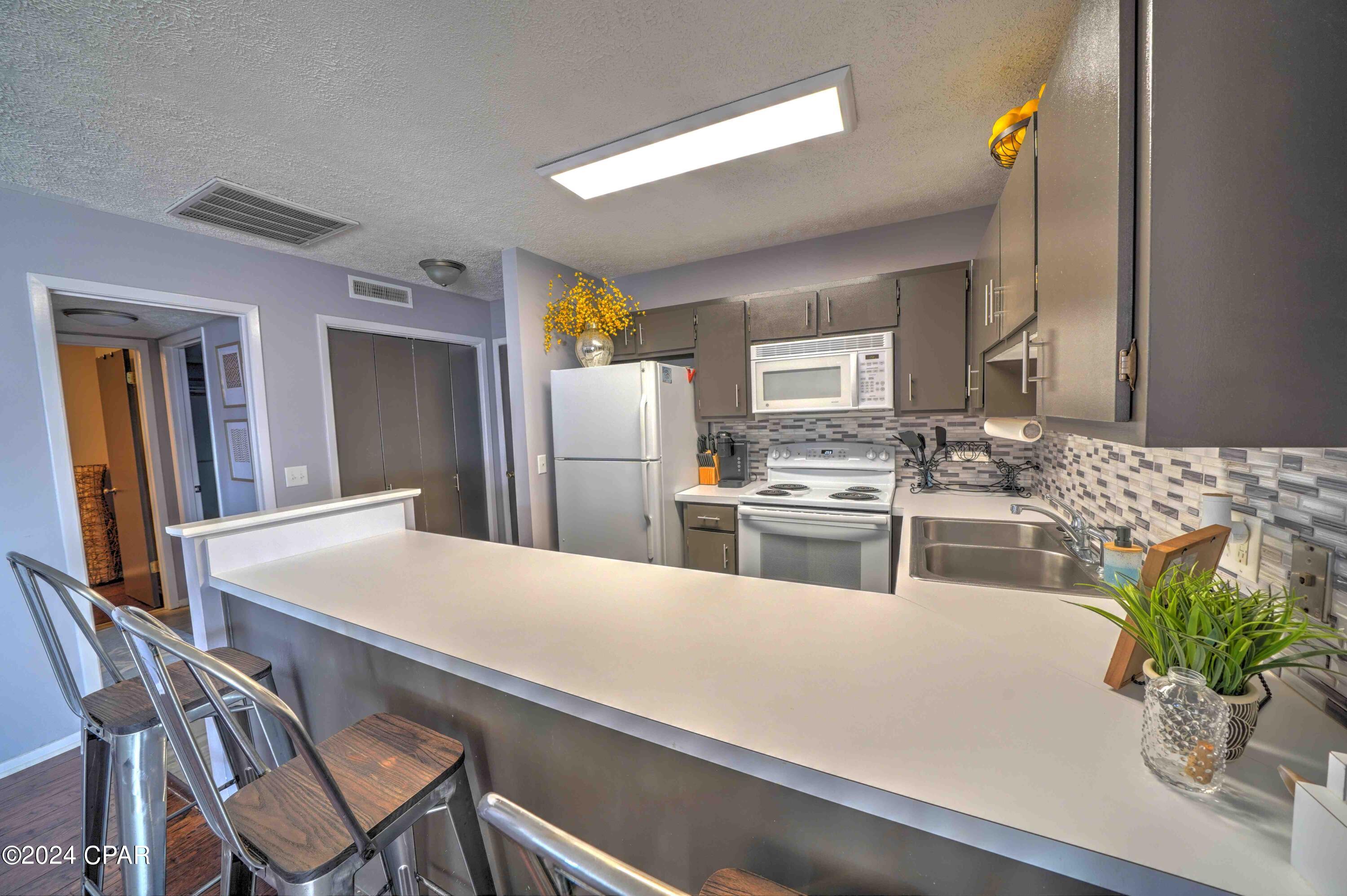 Bay Point Studio Villas Unit 3 - Residential