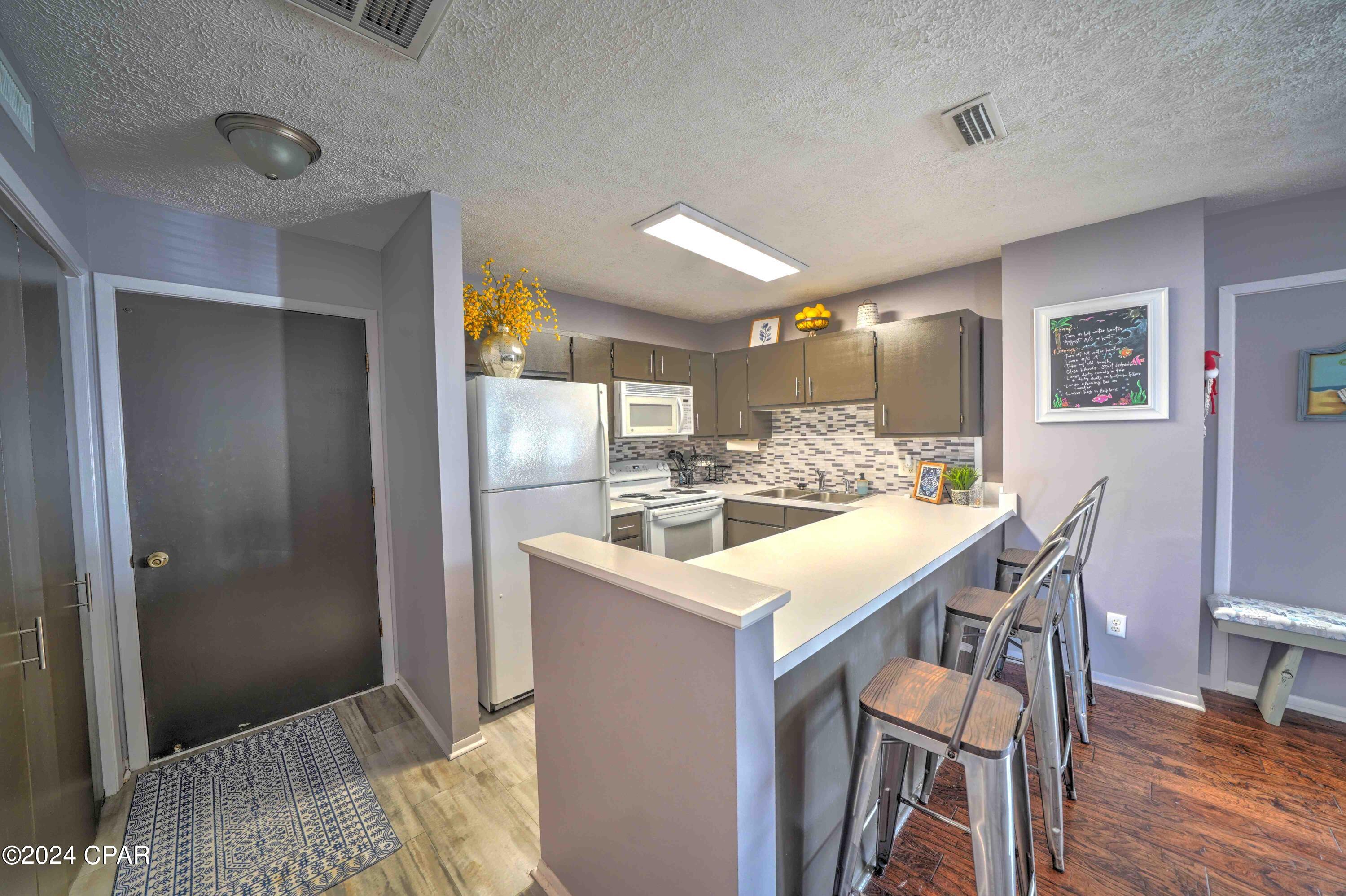 Bay Point Studio Villas Unit 3 - Residential