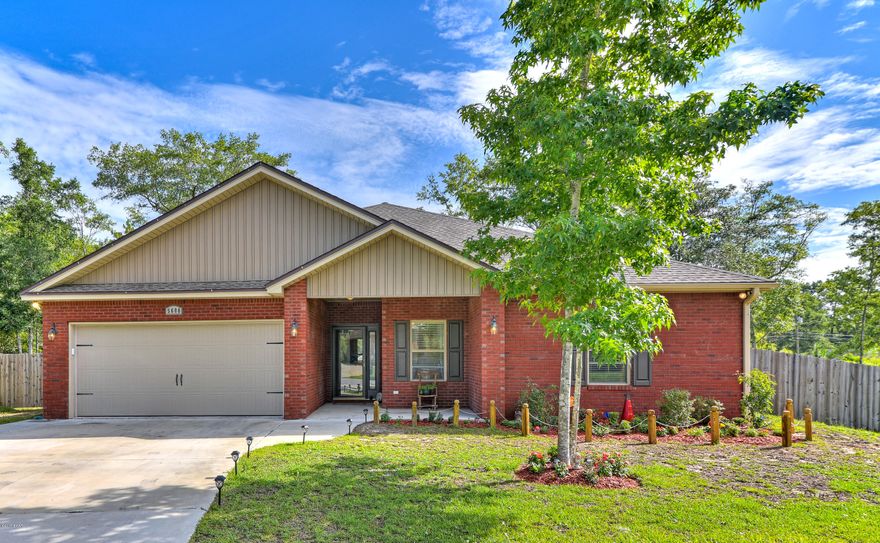 This beautiful 4 bedroom 2.5 bath home is like new and shows beautifully! Located in a quiet area, close to Harders Park, on a large lot with a cul de sac just a few homes down. Living room features a trey ceiling and engineered hardwood floors. Kitchen offers tile flooring, breakfast bar, granite countertops, and stainless steel appliances. Master bedroom has a trey ceiling and an en suite with 2 walk in closets (his and hers), double vanity, jacuzzi tub, separate shower, and lots of built in cabinetry. There are 3 other spacious bedrooms on the opposite side of the home with one full and 1 half bath. Large, private yard perfect for entertaining! All sizes/info/measurements approx, please verify if important.