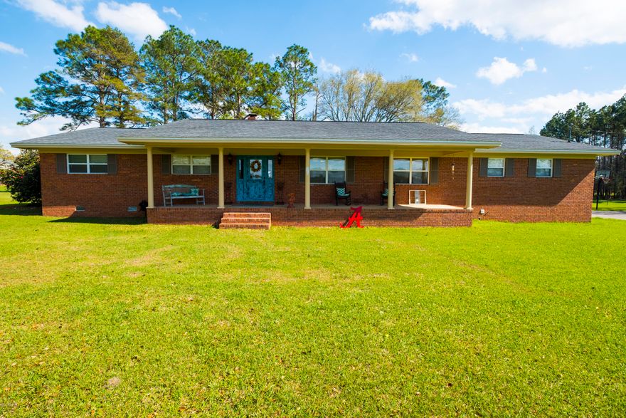 Renovated 3/2 home with an abundance of square footage located conveniently to either Chipley or Bonifay. This well maintained Country Home boasts an oversized Family Room as well as a HUGE Eat-In Kitchen with Fireplace. Come and experience the Country Life from the climate controlled Florida Room gazing out across over 2acs of land or rock your day away on the large Front Porch. Age, SF lot and room sizes are approximate. Please verify if important