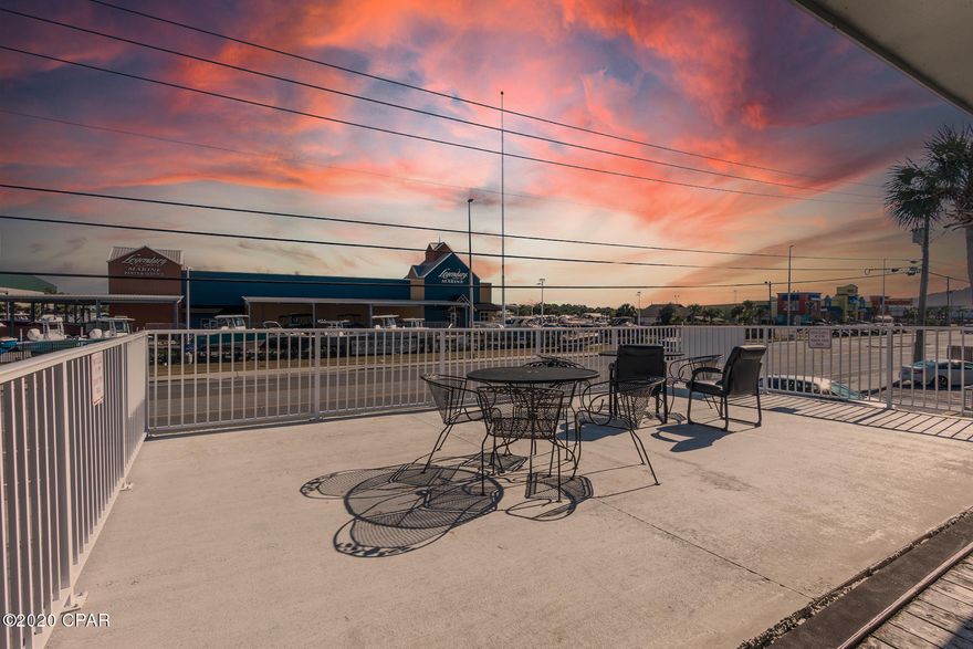 WALK TO THE BEACH,  ACCROSS FROM PIRATES COVE MARINA  CONDO IS FULLY FURNISHED  PETS ARE ALLOWED WITH OWNERS