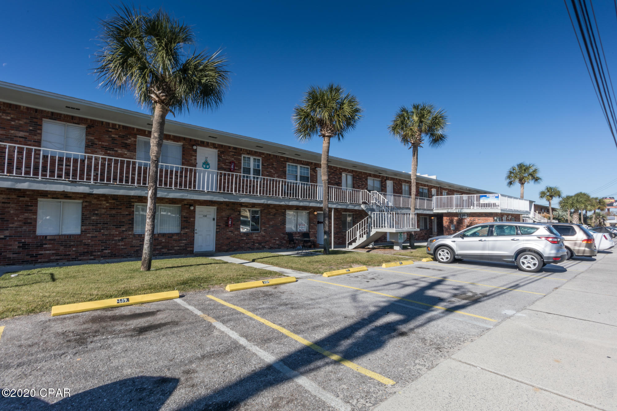 Lazy Daze Condo. - Residential