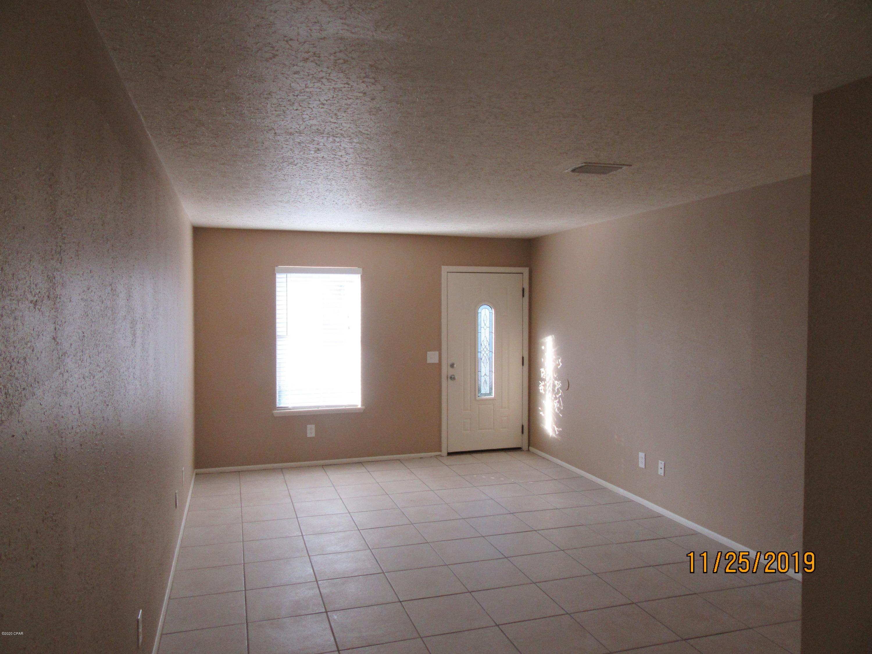 [No Recorded Subdiv] - Residential Lease