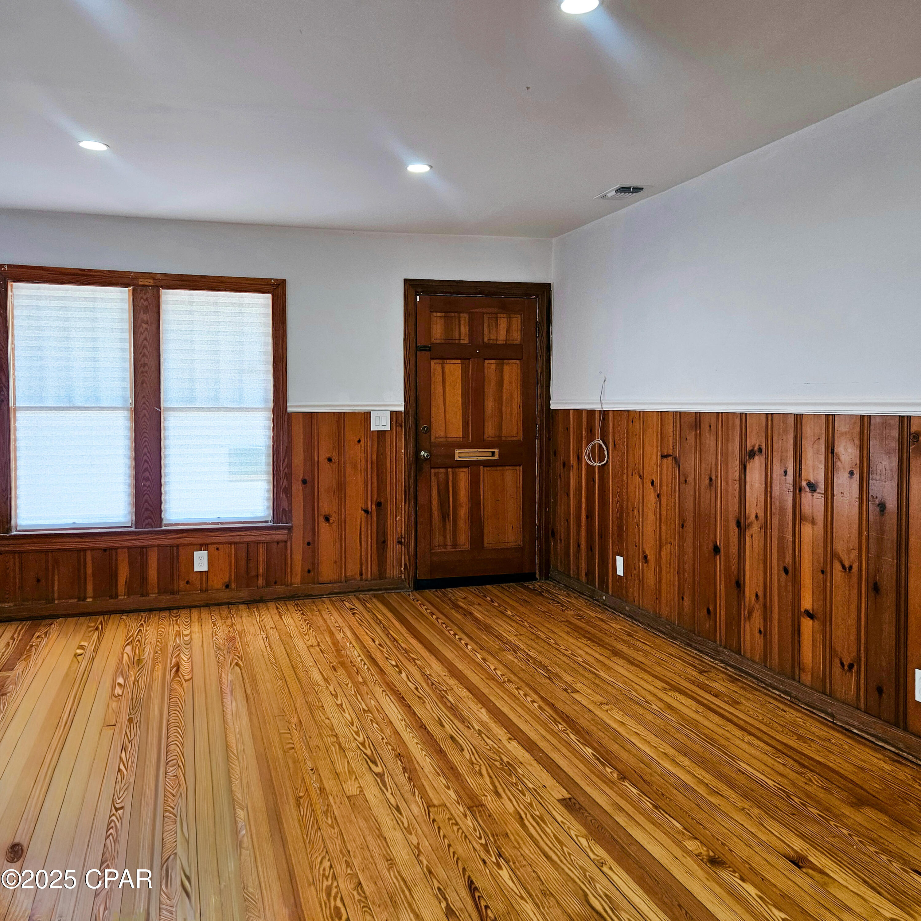 [No Recorded Subdiv] - Commercial Sale