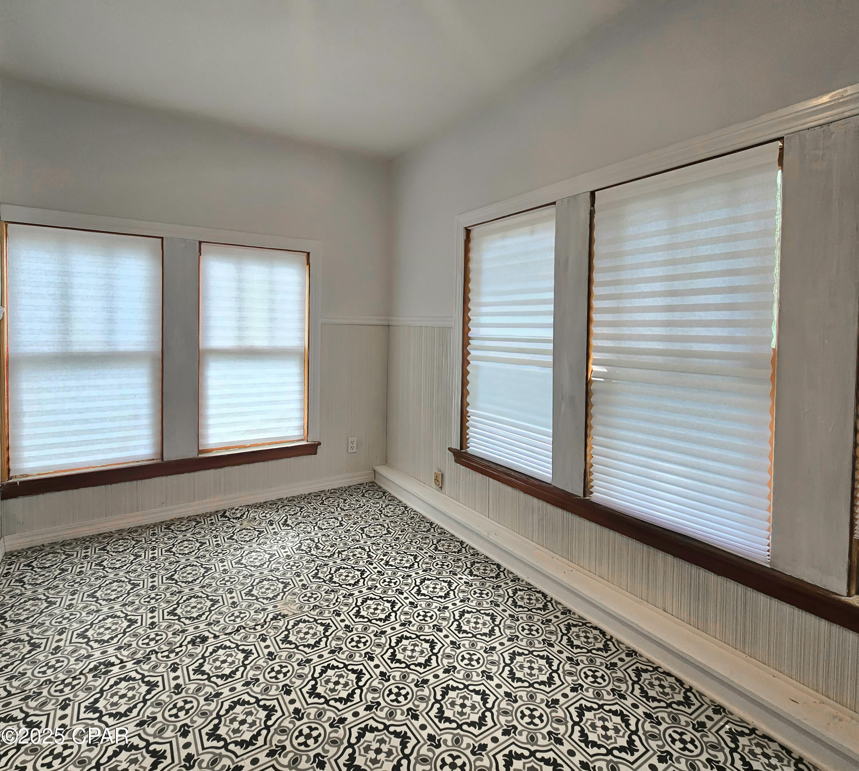 [No Recorded Subdiv] - Commercial Sale