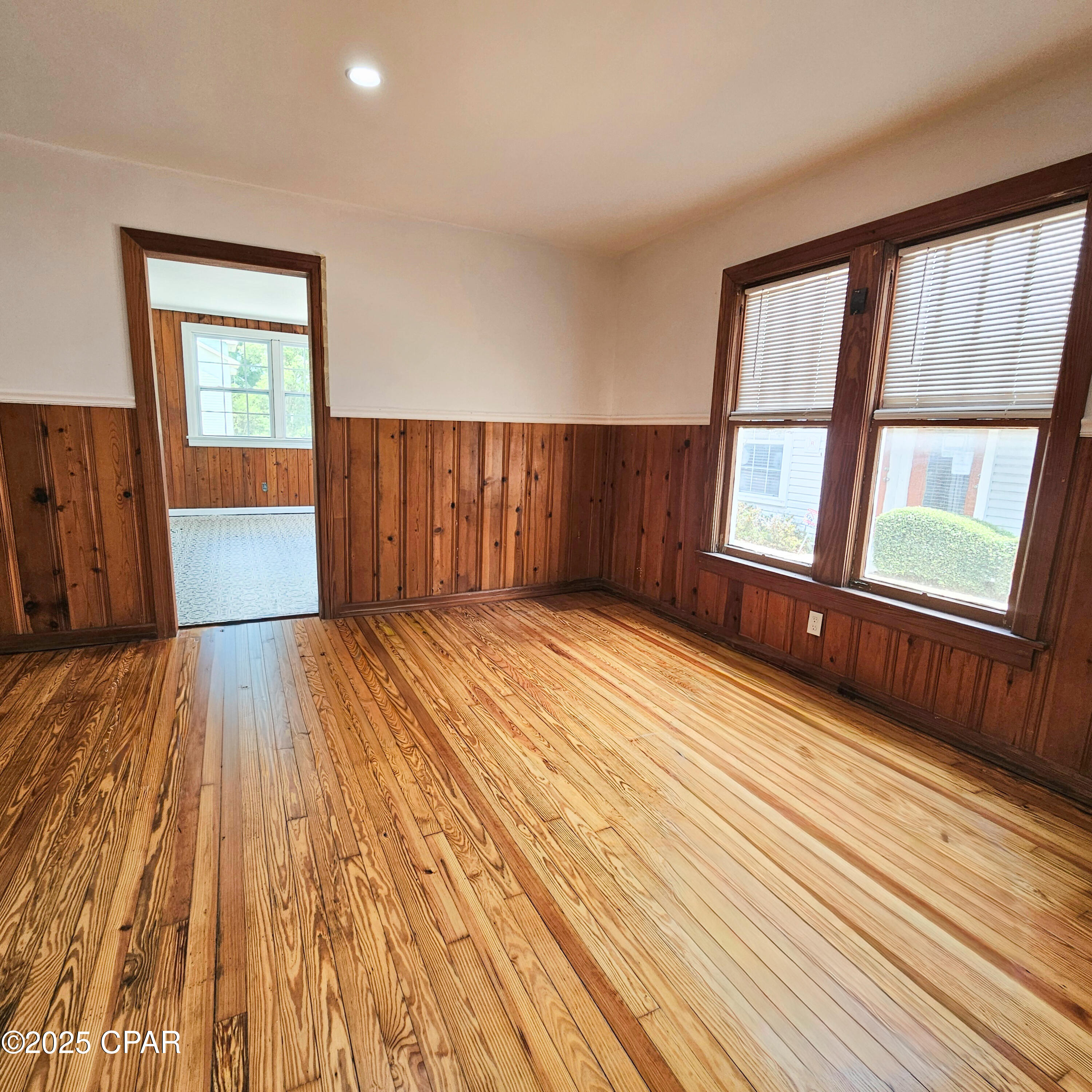 [No Recorded Subdiv] - Commercial Sale