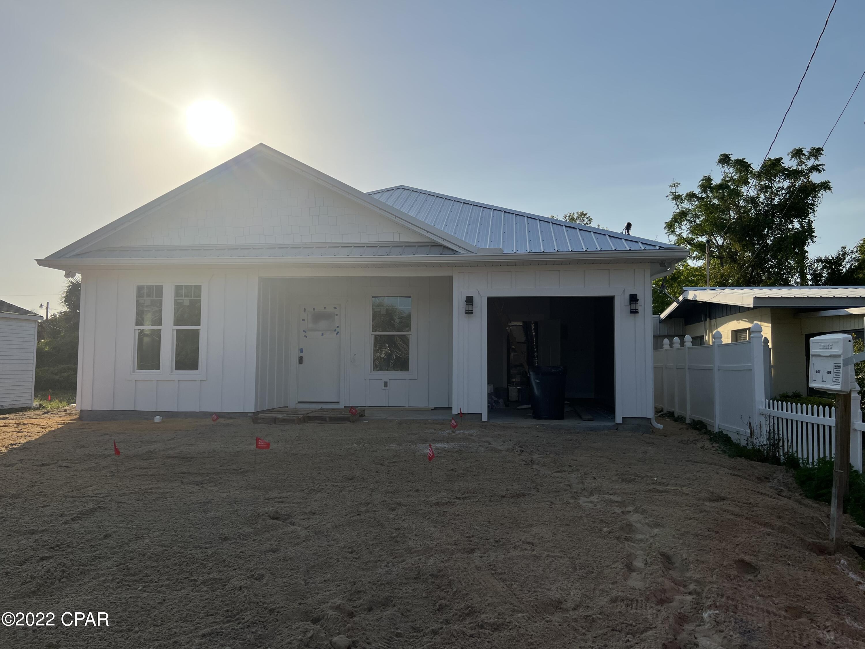 Laguna Beach Estates 6th Add - Residential