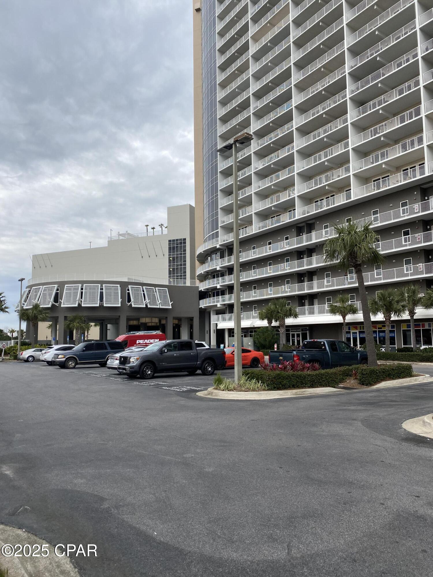 Laketown Wharf - Commercial Sale