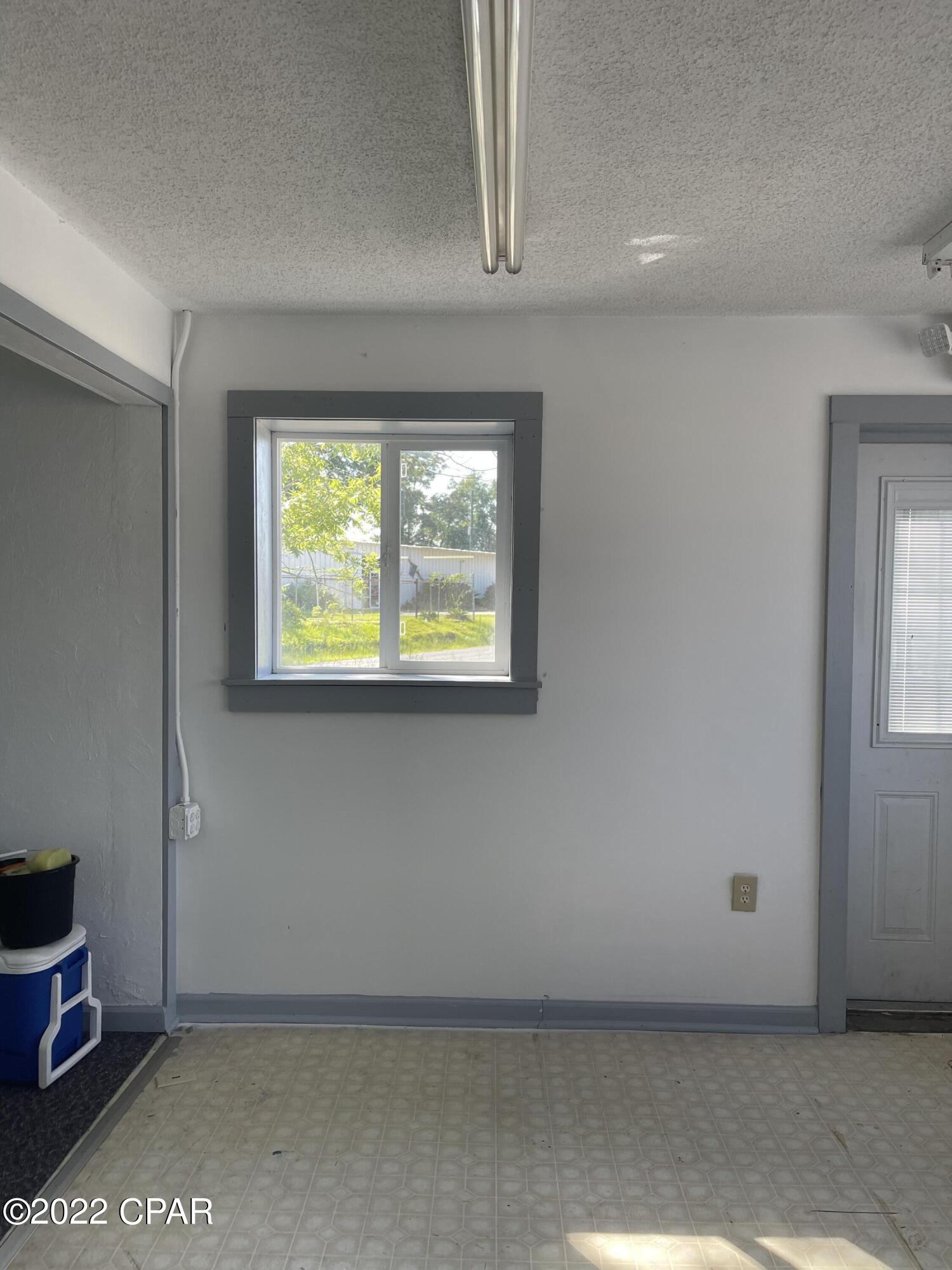 [No Recorded Subdiv] - Commercial Sale