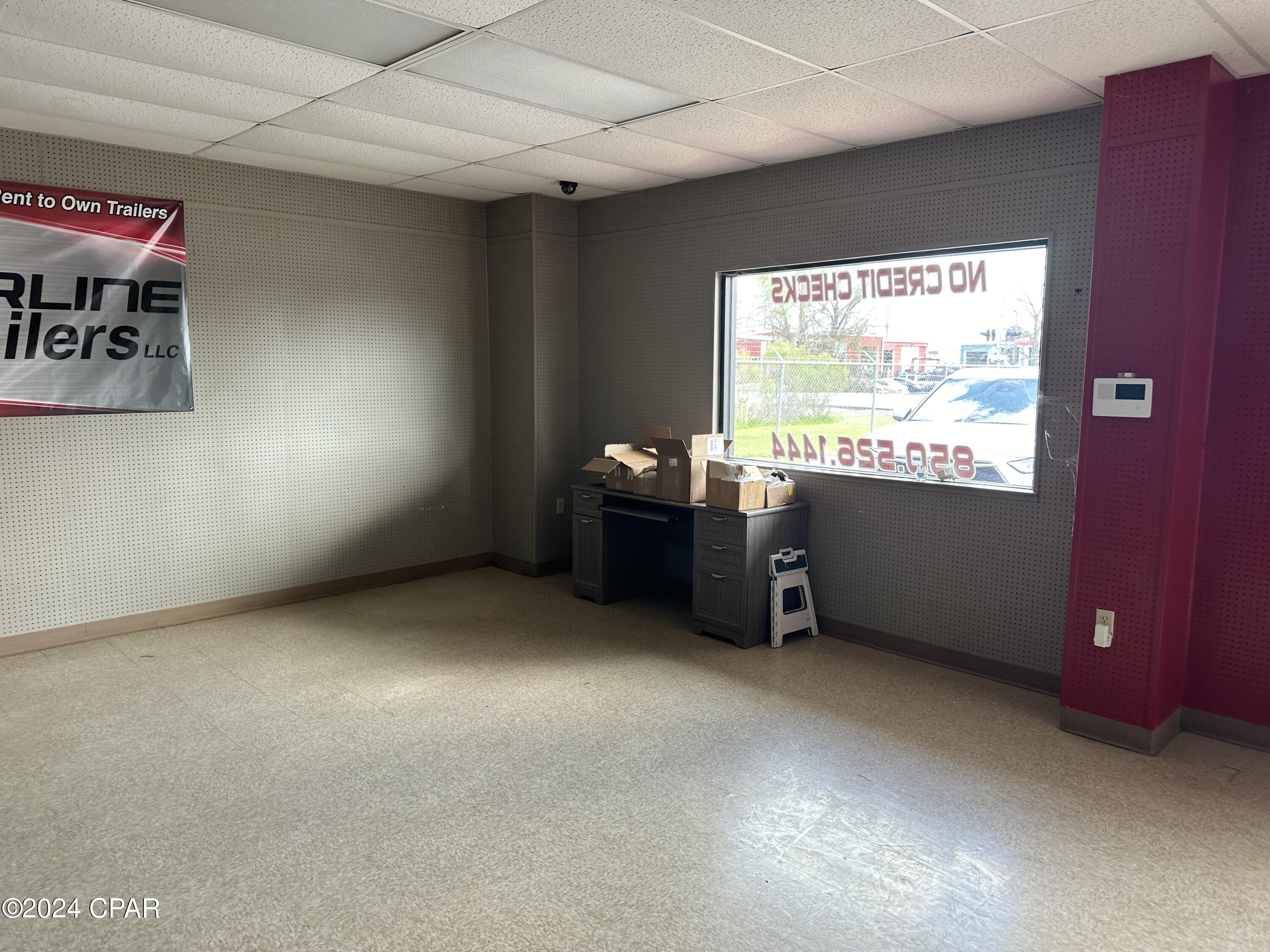 [No Recorded Subdiv] - Commercial Sale