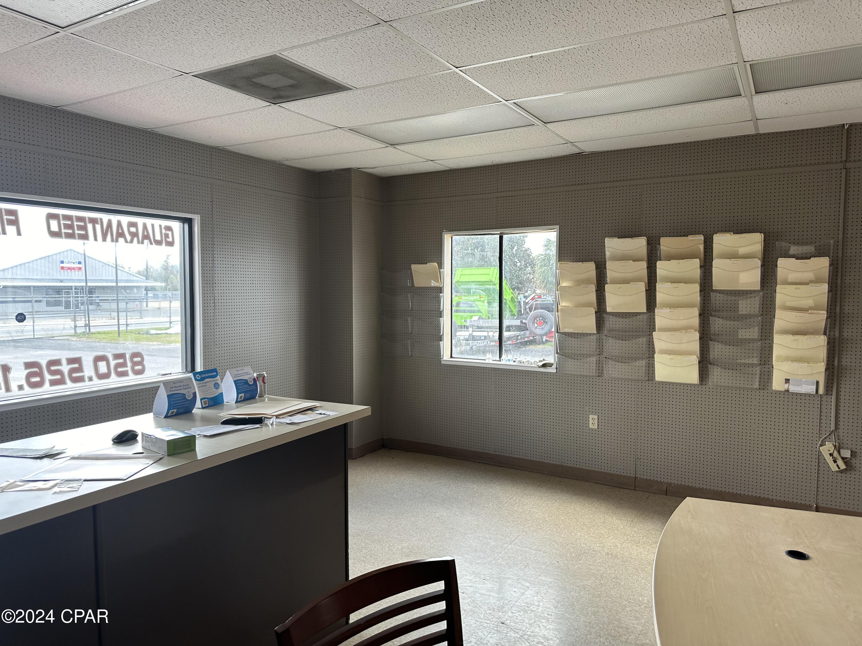 [No Recorded Subdiv] - Commercial Sale