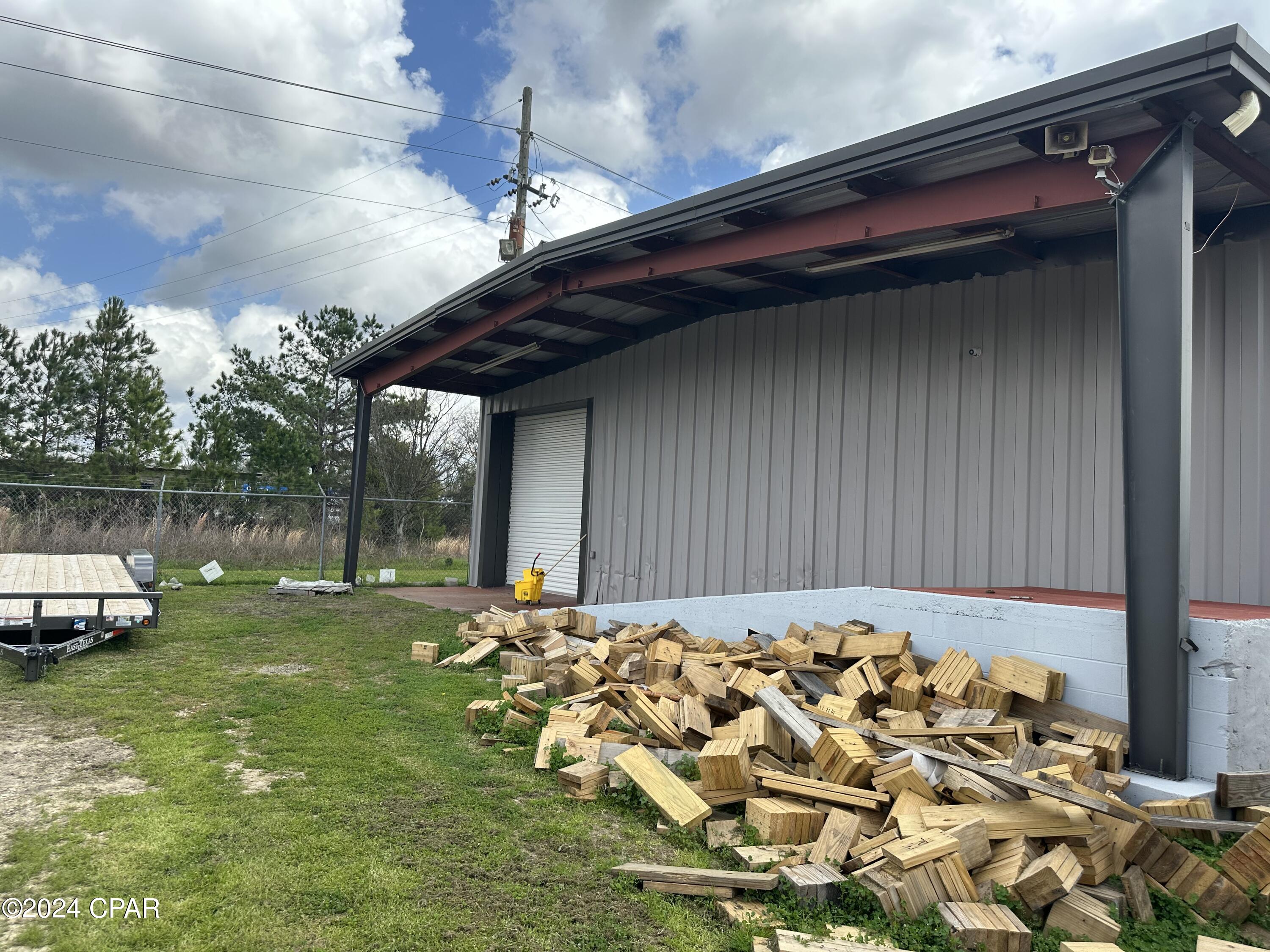 [No Recorded Subdiv] - Commercial Sale