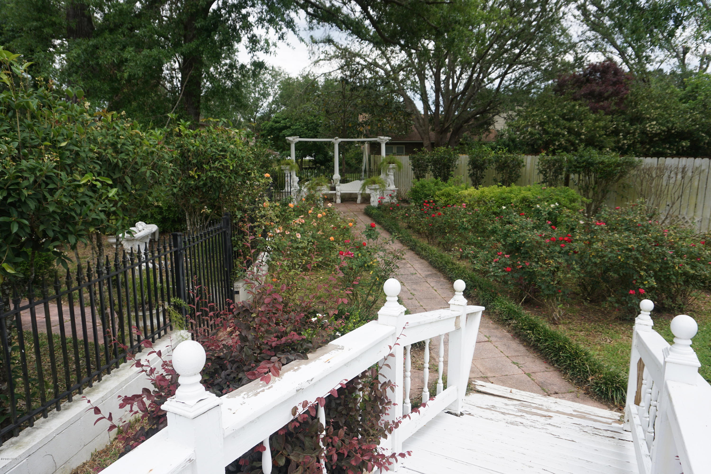 North Oaks - Residential