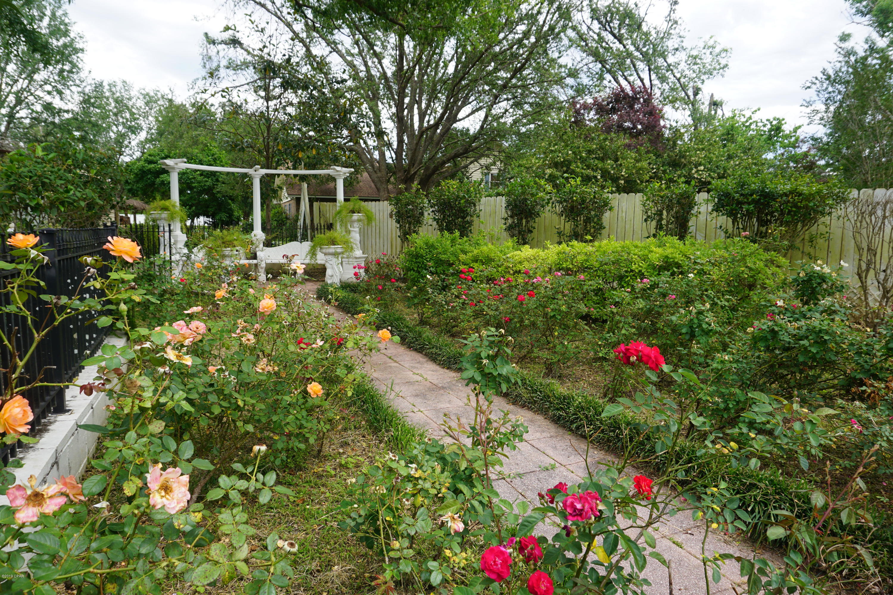 North Oaks - Residential