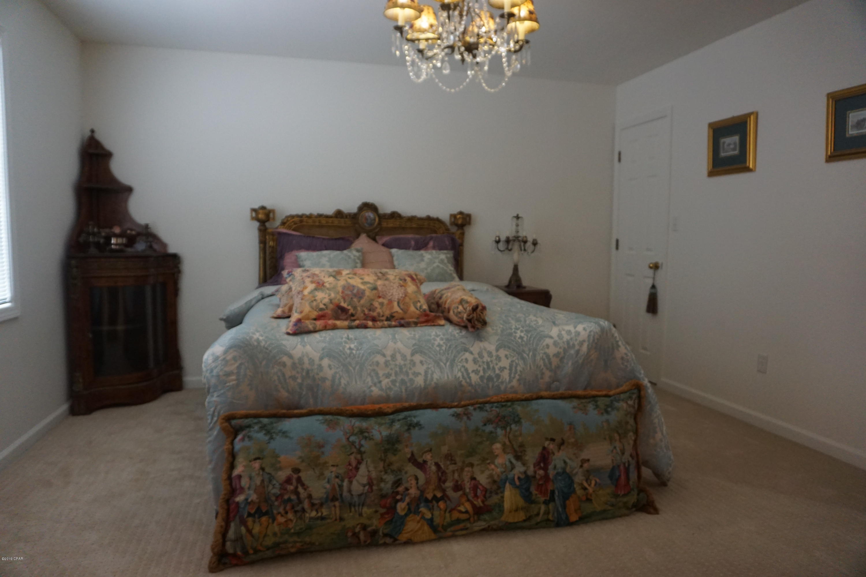 North Oaks - Residential