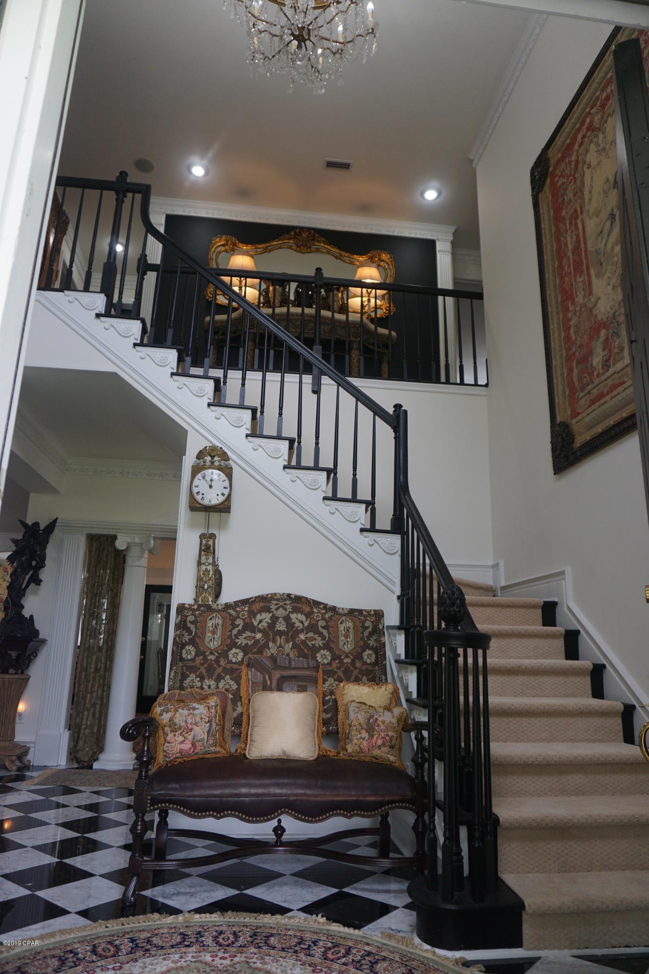 North Oaks - Residential