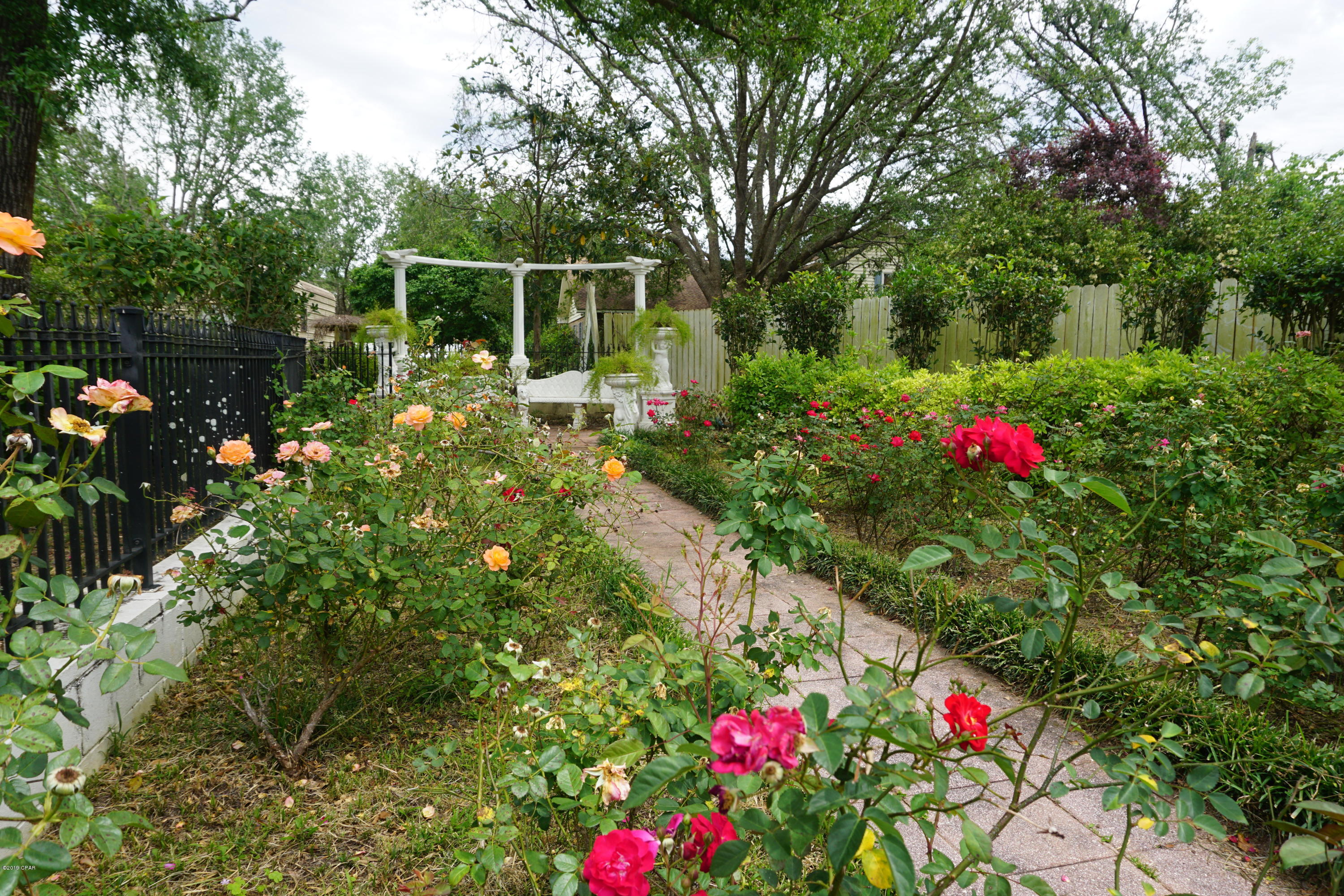 North Oaks - Residential