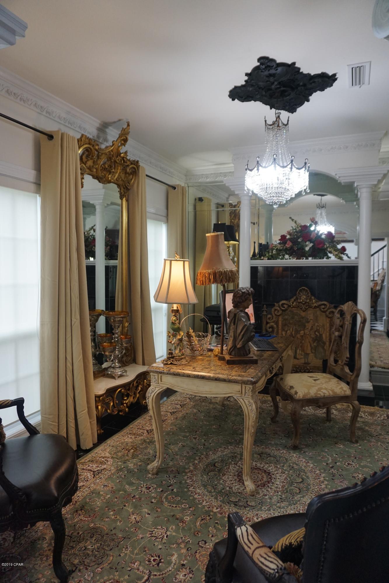 North Oaks - Residential