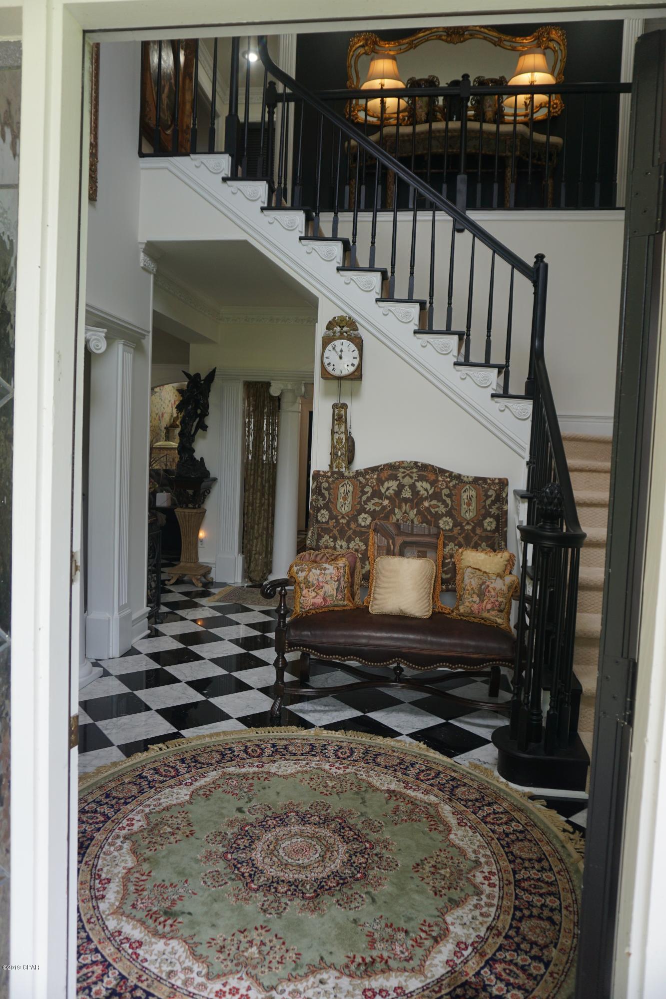 North Oaks - Residential