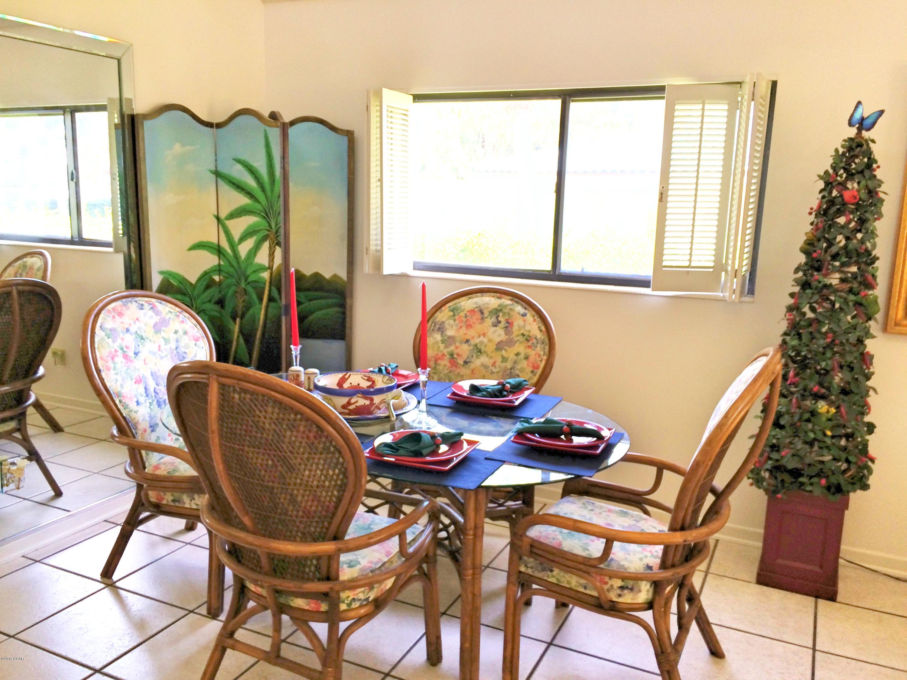 Cove Condominium Ph 2 - Residential