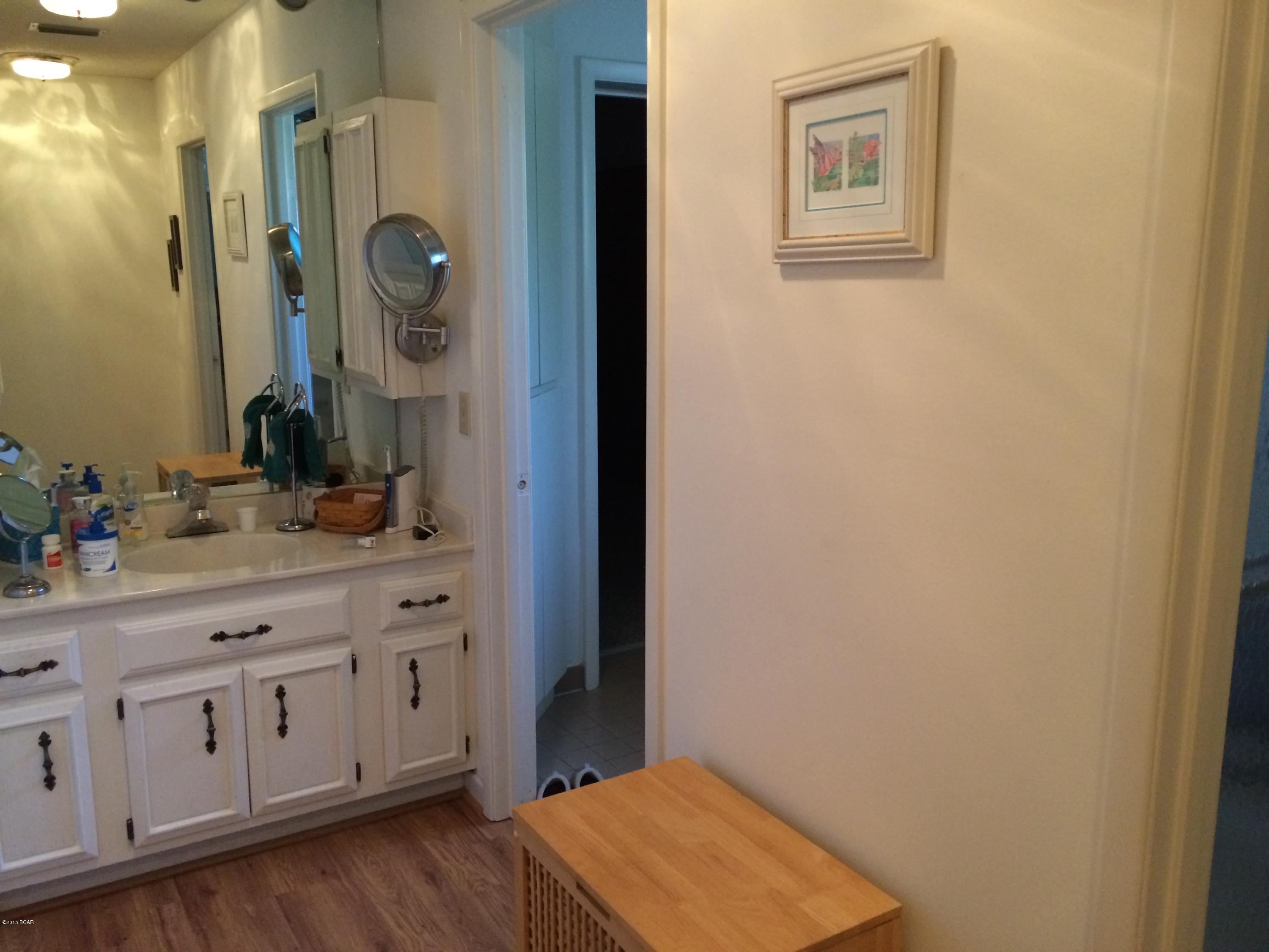 Cove Condominium Ph 2 - Residential